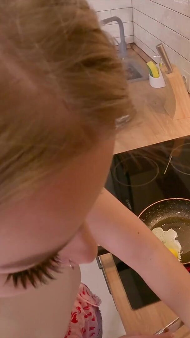 Andre Love Andre Love Makes Scrambled Balls And Sausage For Breakfast - amateur - hardcore - blowjob