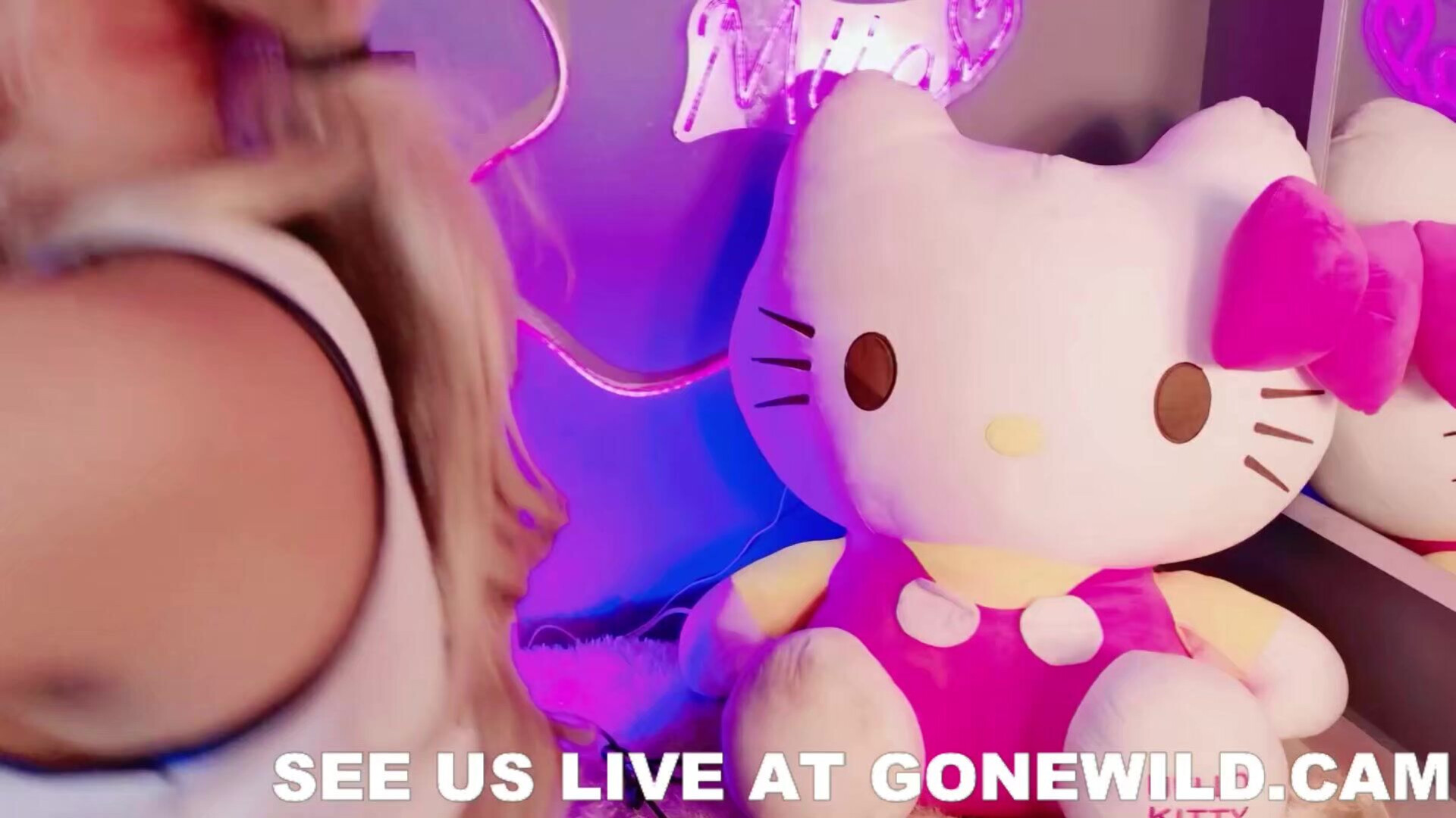 Blonde E Girl Dildo Sucking - webcam - solo - blowjob - dildo - e-girl - cosplay - blonde - hello kitty - pink room - deepthroat