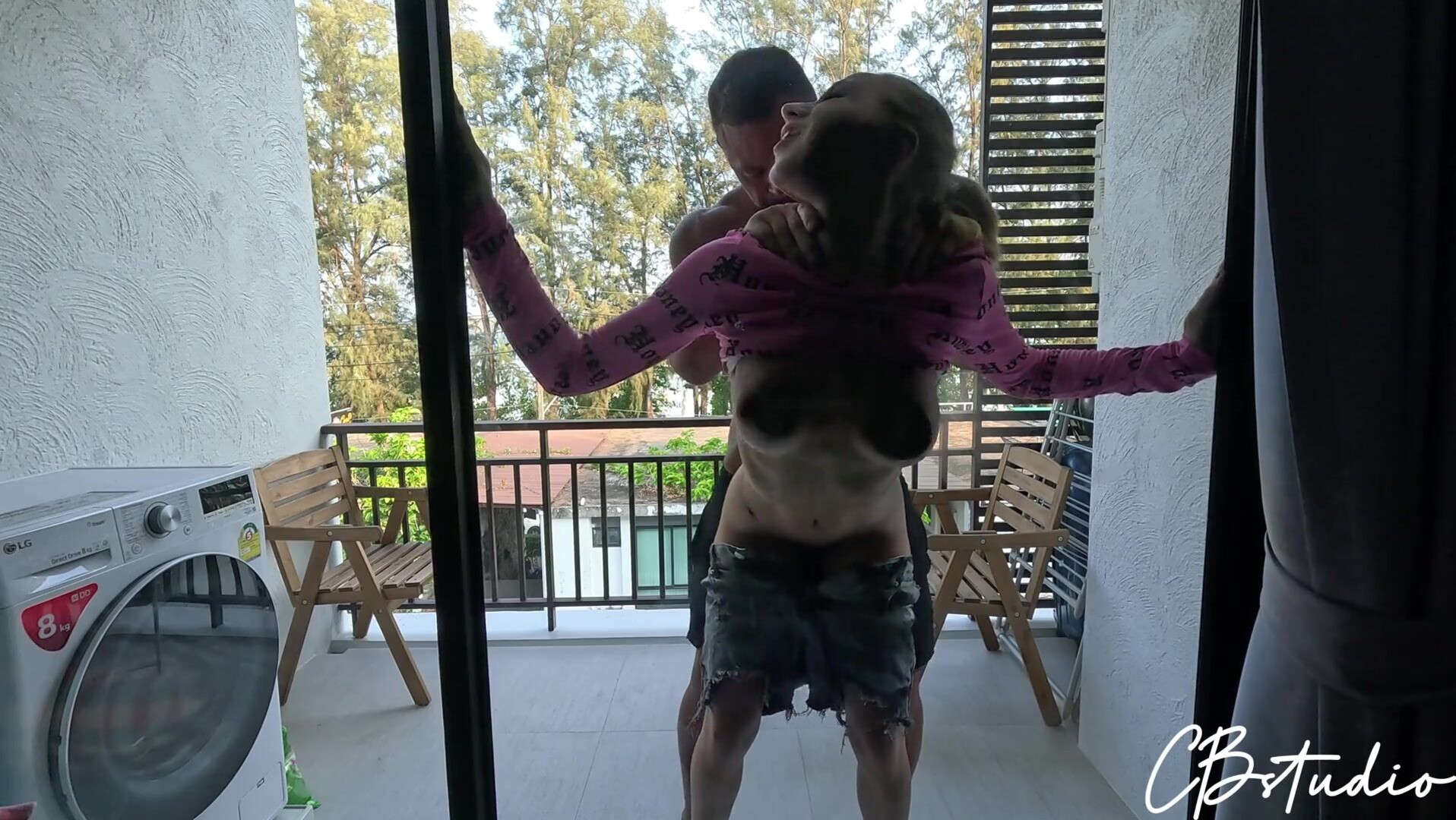 Cail Brodnevski Fucked This Bitch On The Veranda And Cum On Her Face - blowjob - hardcore - amateur