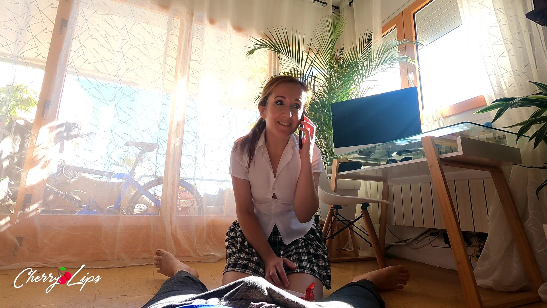 Cherry Lips Española Sin Querer Hace Un Joi Por Teléfono A Su Marido De Como Le Est - blowjob - amateur - pov