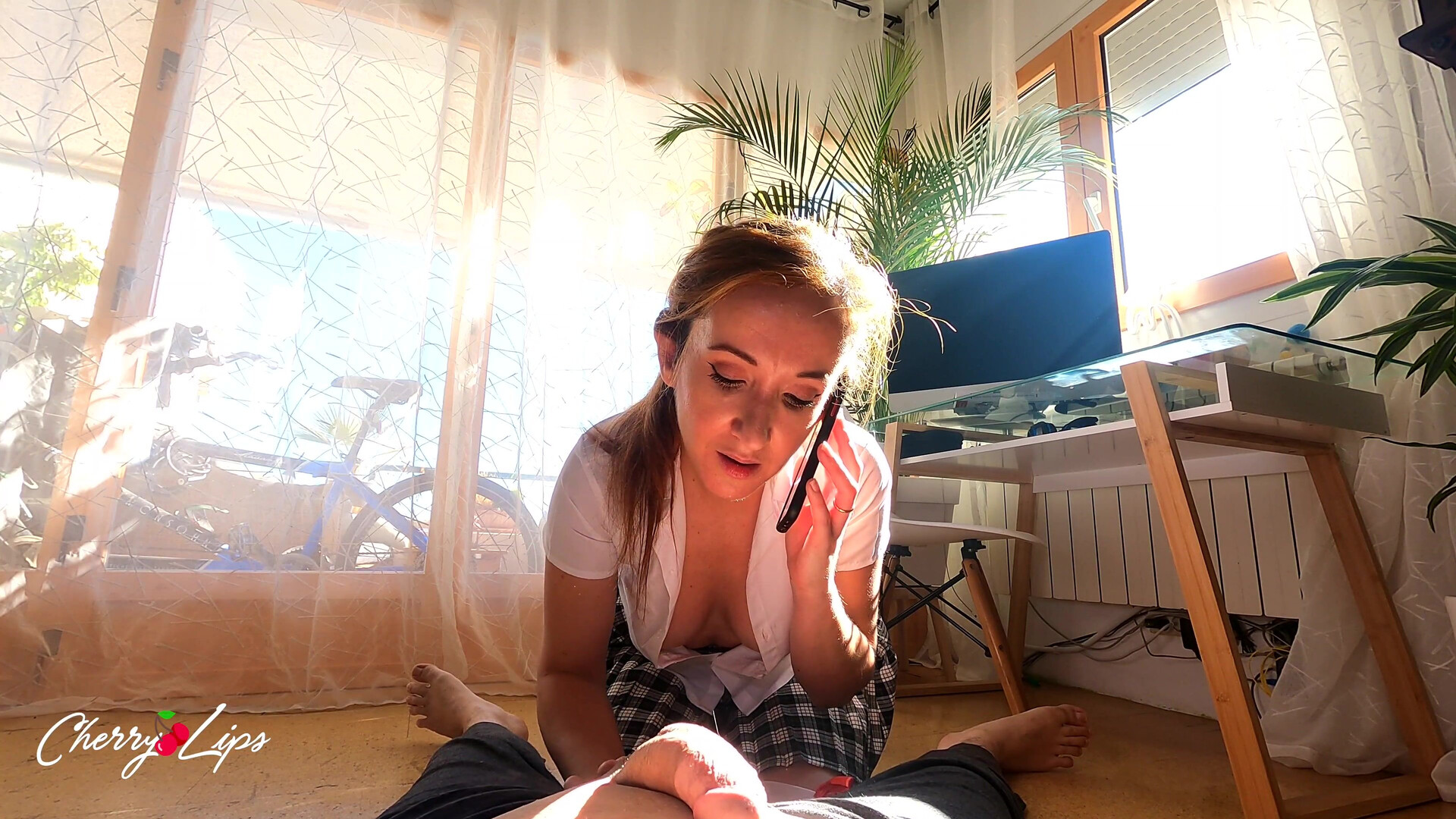 Cherry Lips Española Sin Querer Hace Un Joi Por Teléfono A Su Marido De Como Le Est - blowjob - amateur - pov