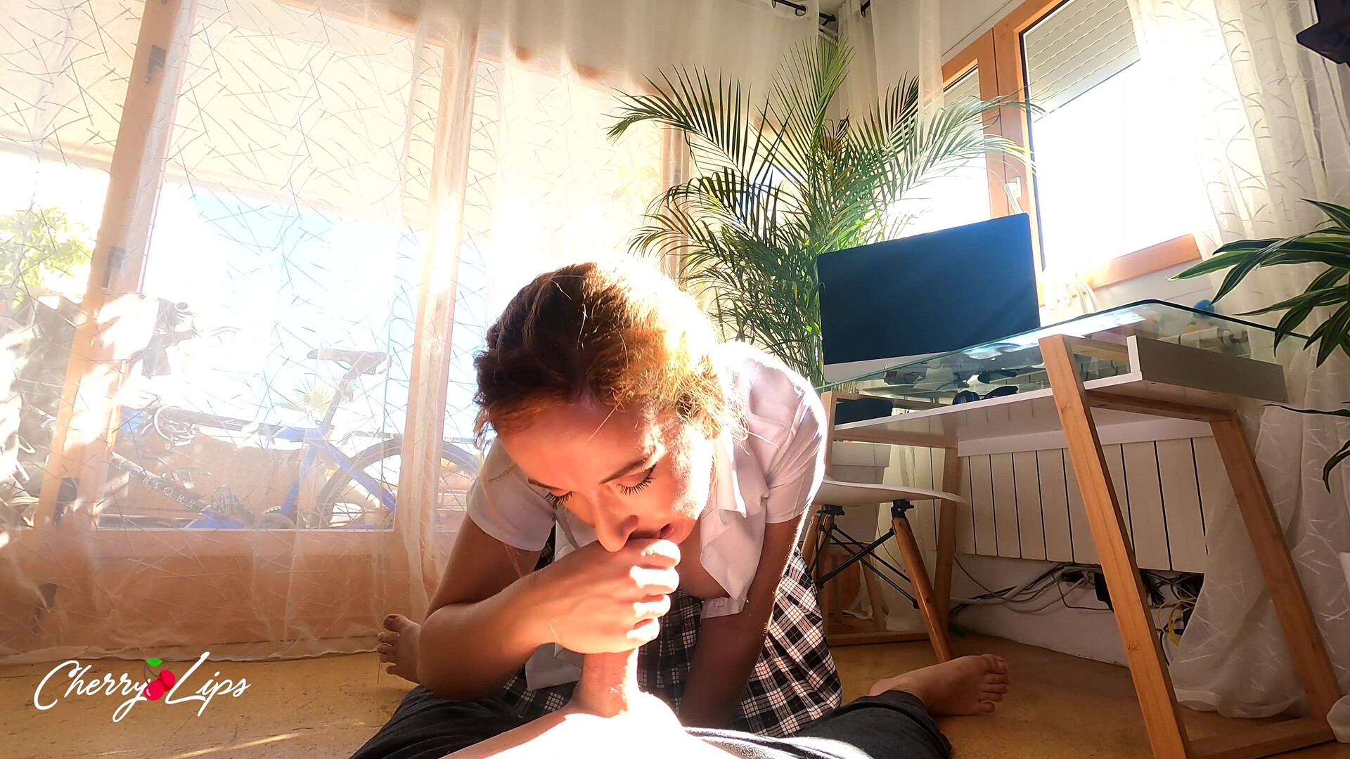 Cherry Lips Española Sin Querer Hace Un Joi Por Teléfono A Su Marido De Como Le Est - blowjob - amateur - pov
