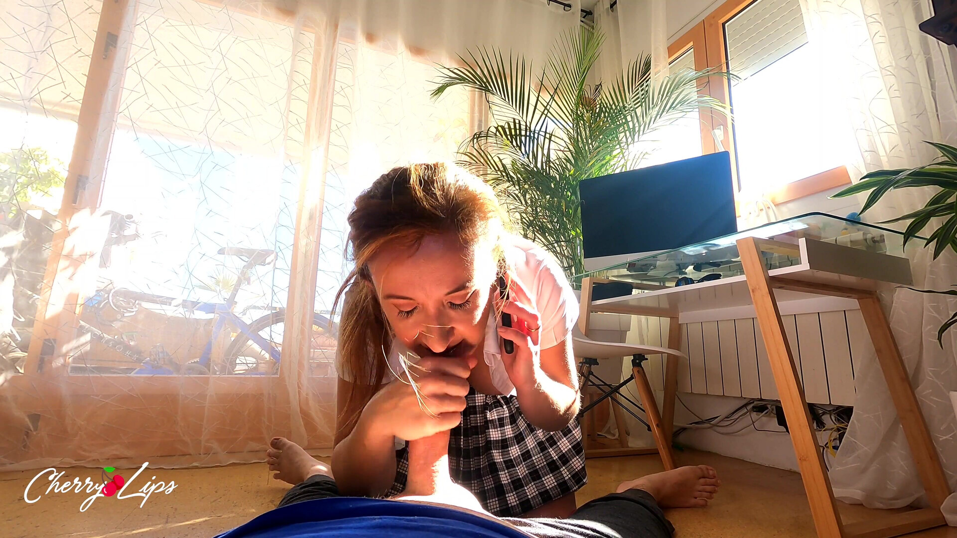 Cherry Lips Española Sin Querer Hace Un Joi Por Teléfono A Su Marido De Como Le Est - blowjob - amateur - pov