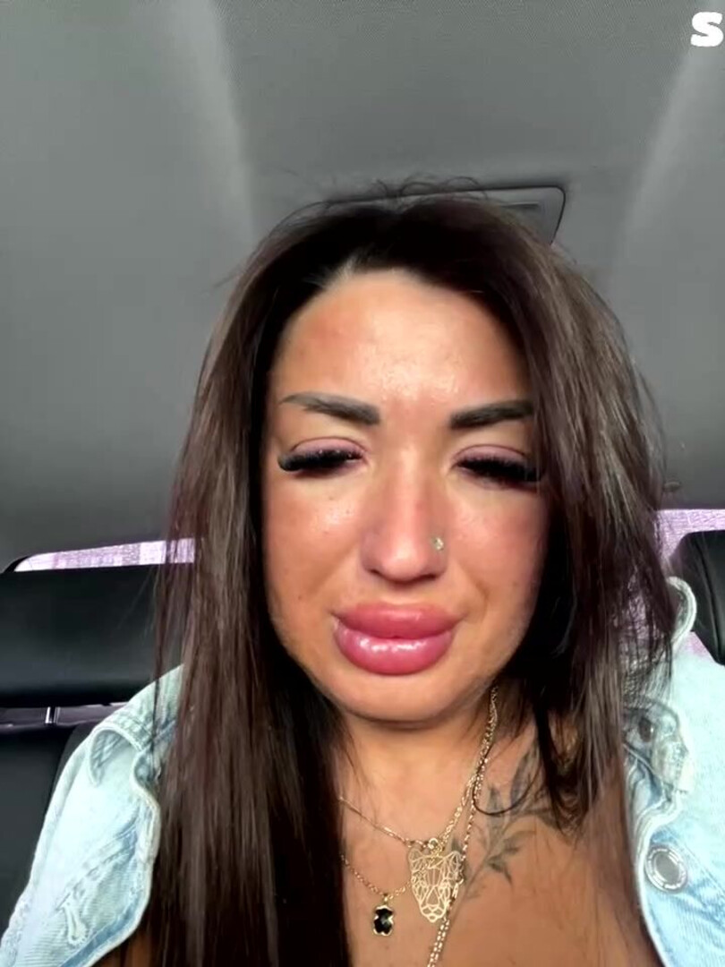 Freaky College Girl Flashes Pussy in Car Closeup - car - tease - college - pussy flash - tattoo - plump lips - brunette - solo - amateur - webcam