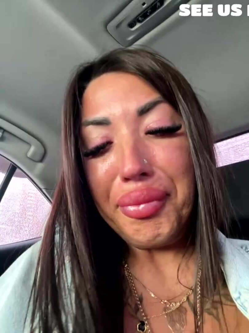 Freaky College Girl Flashes Pussy in Car Closeup - car - tease - college - pussy flash - tattoo - plump lips - brunette - solo - amateur - webcam