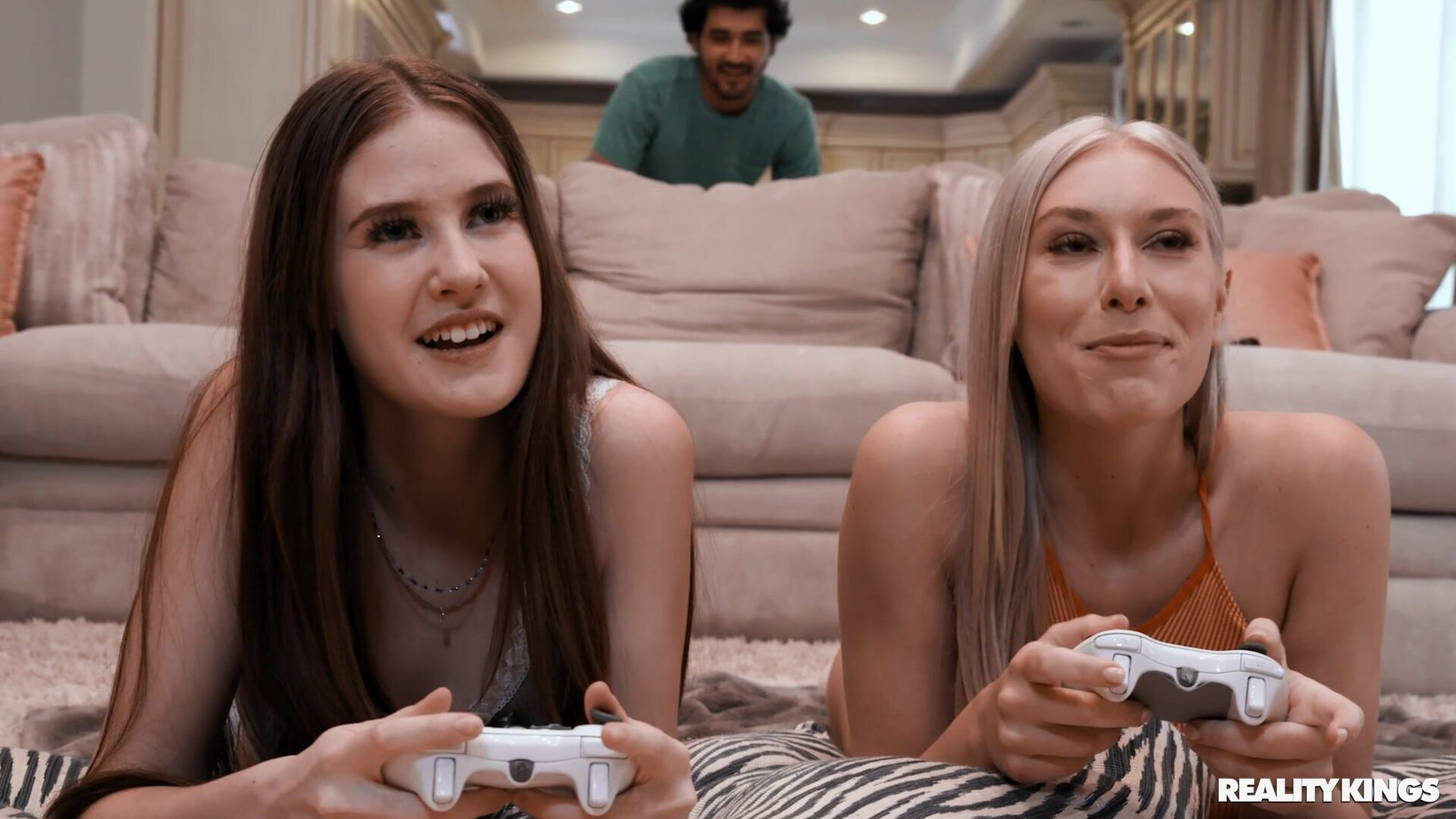 Kay Lovely Athena Heart in Gamer Roomie Cucks Lesbian GF - kaylovely - athenaheart - kay - lovely - athena - heart - threesome - blonde - bigtits - lesbian