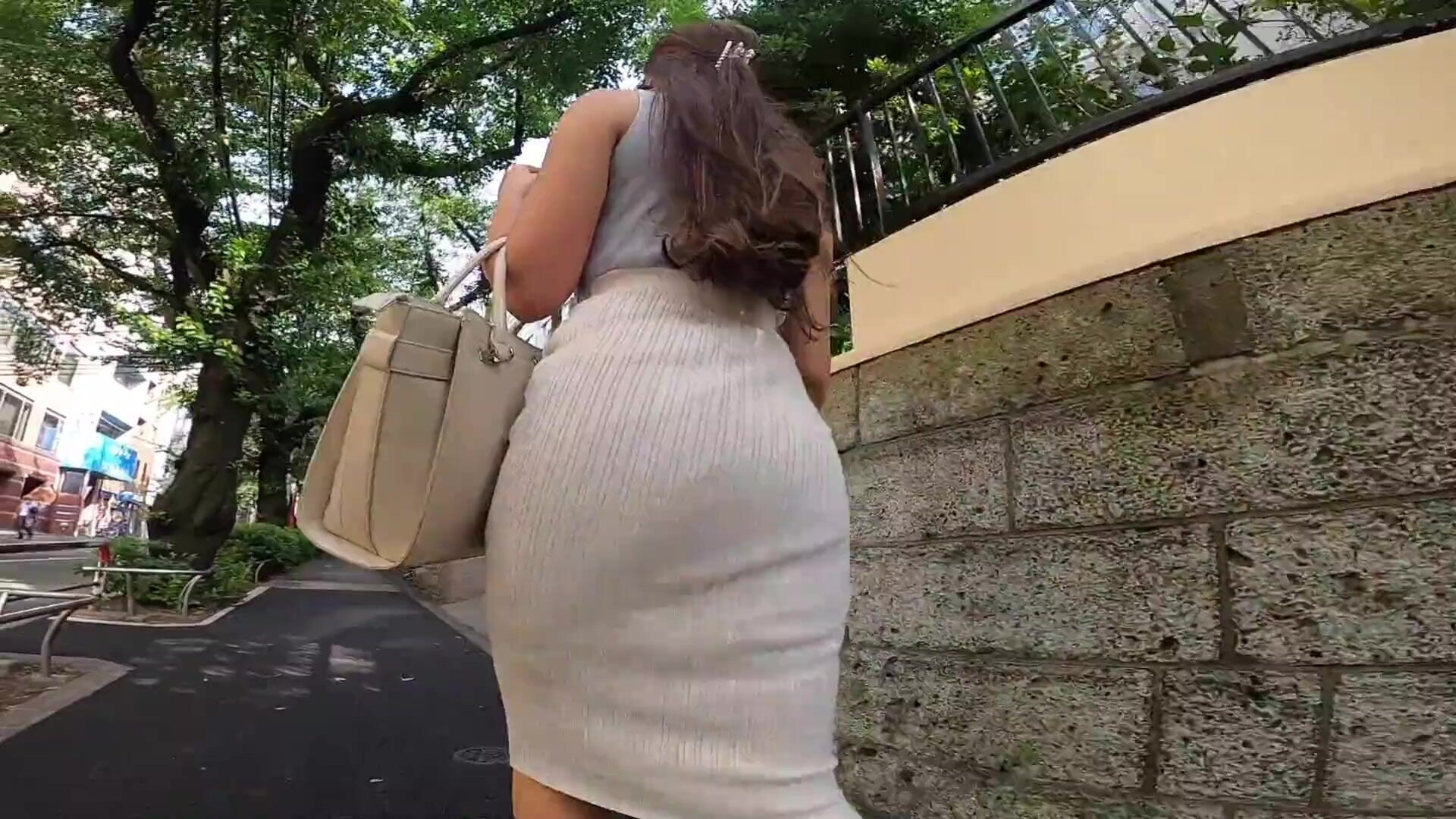 MORE Thicc Japanese Candid Upshot + Outdoor Sex - bae