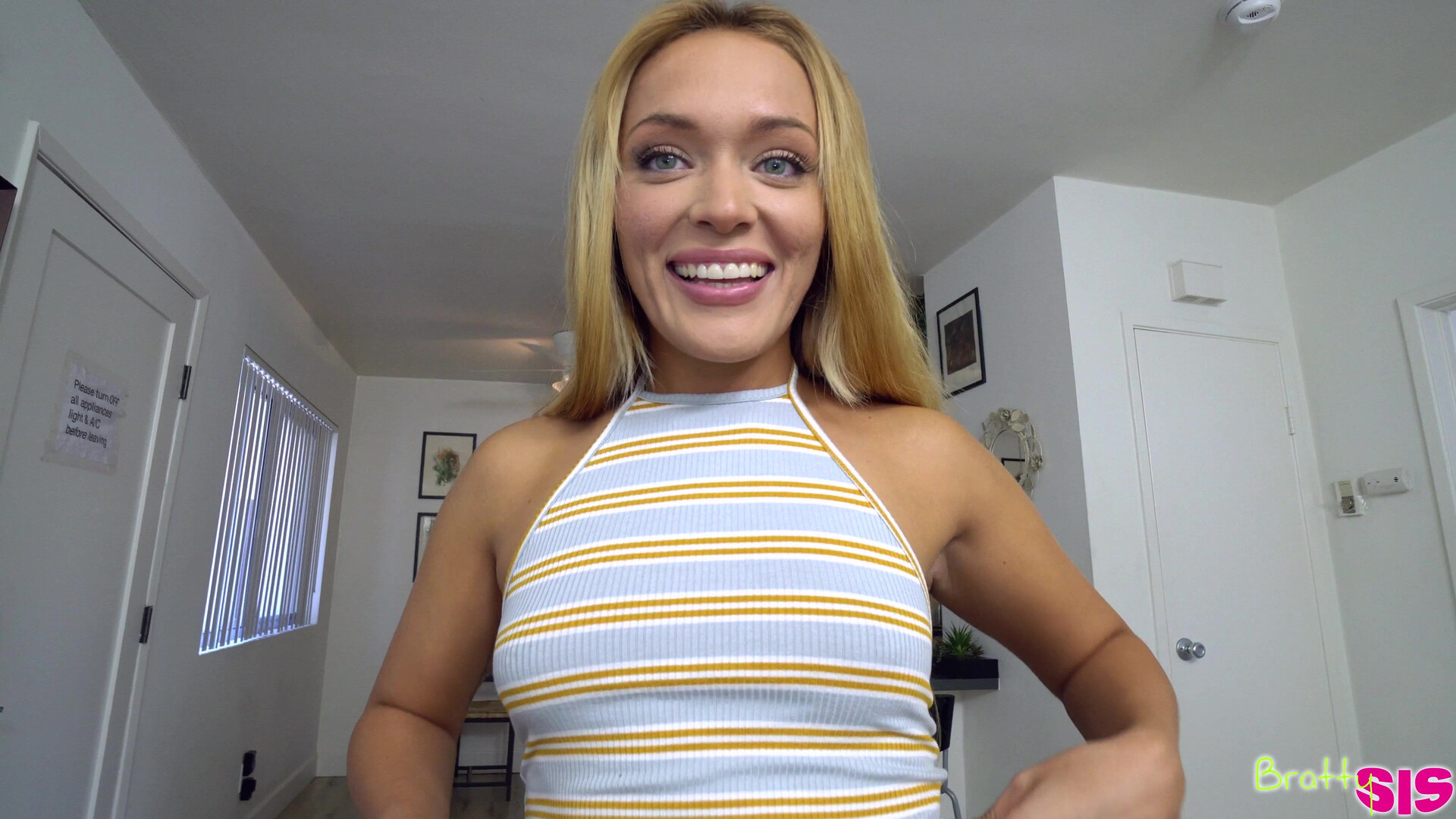 Mylene Monroe Follow Step Sis For Sexy Pics in 4k - 4k - teen - hardcore