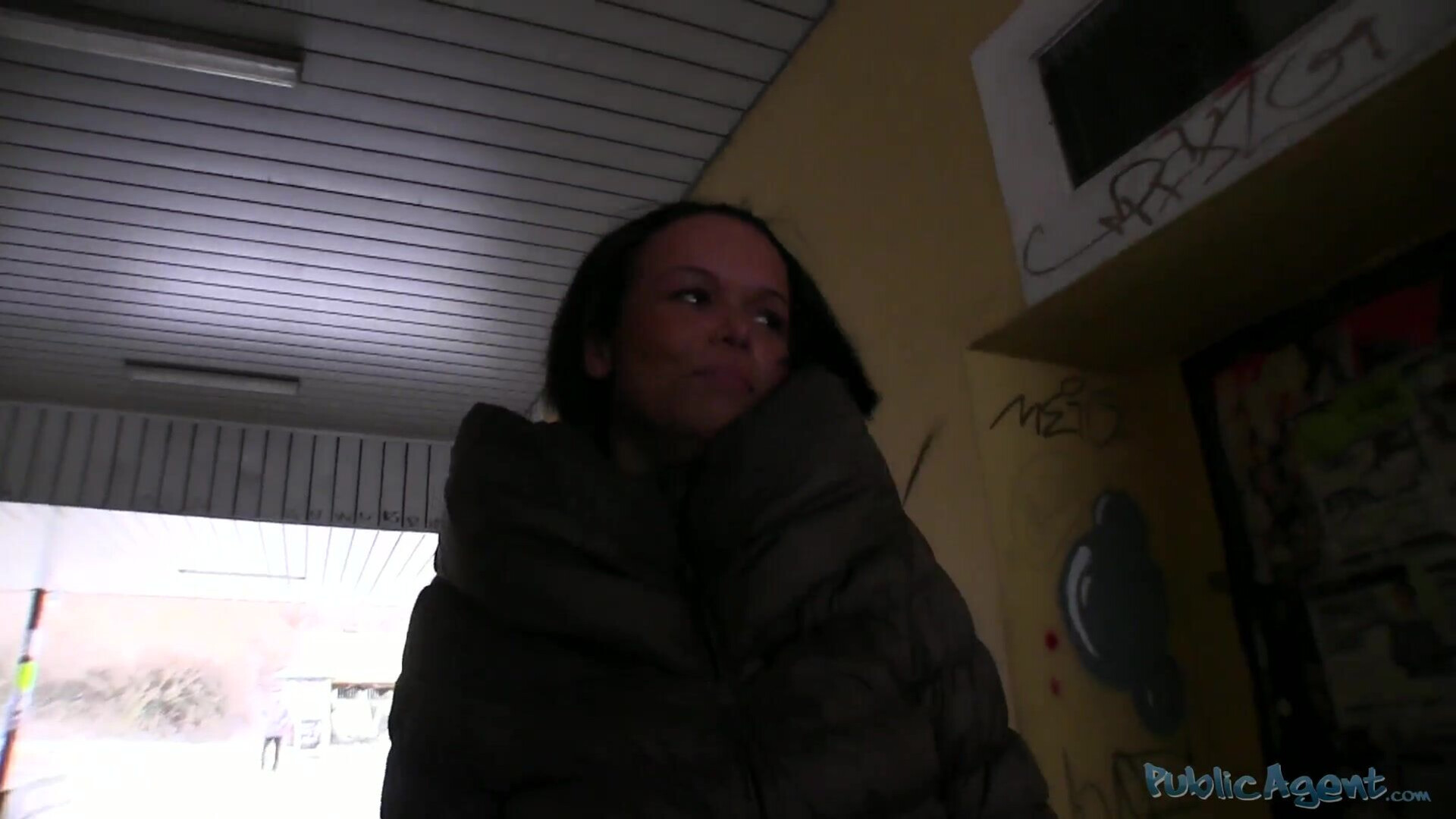 PublicAgent Linet E78 - brunettes - czech - porn - unshaven - oral - sex - quick - money