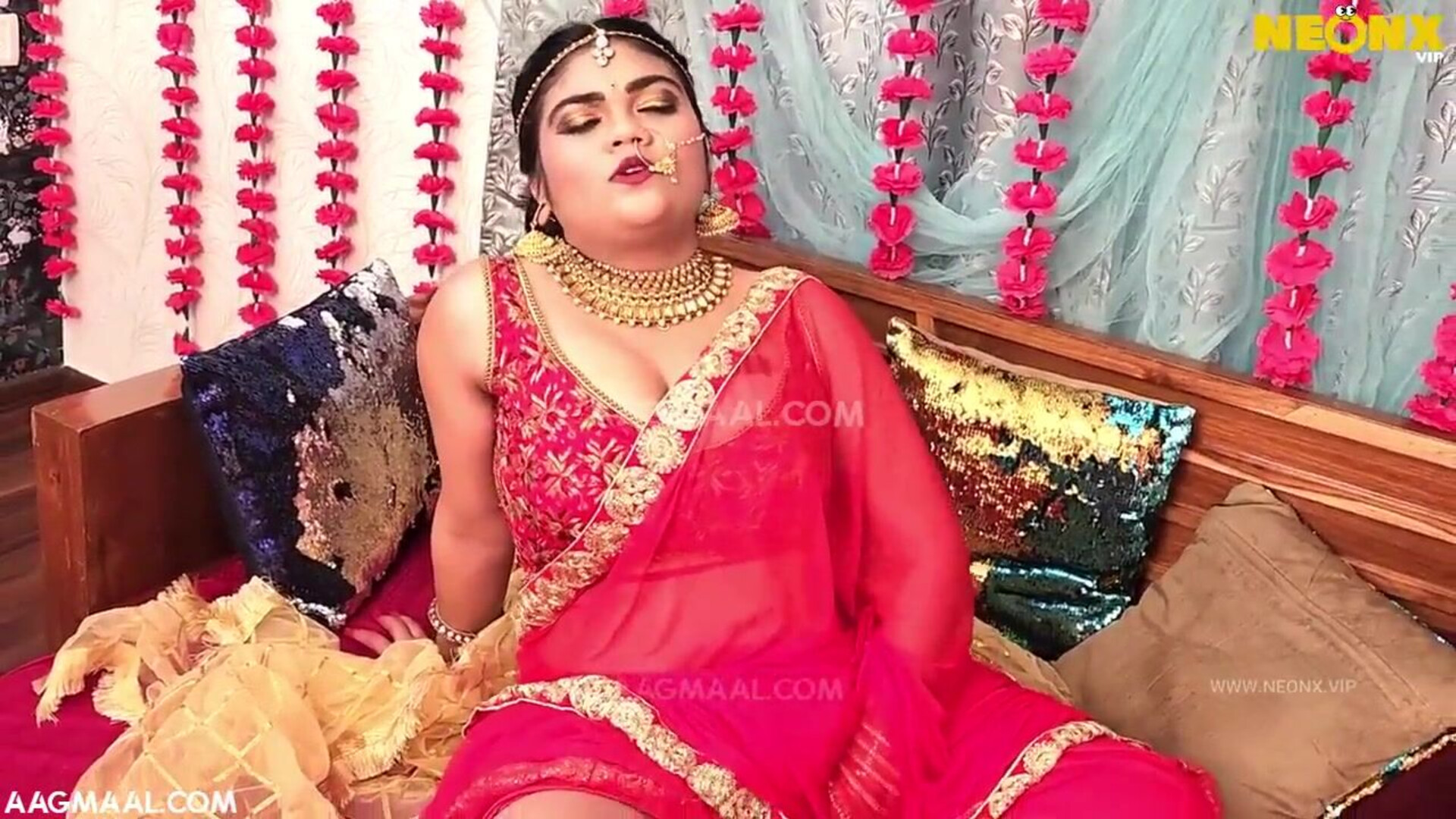Pyaasi Dulhan Uncut (2022) NeonX Hindi Short Film - kanchanarora - sucharitabhattacharya - tinanandi - tinanandy - tinadutta - jyotimishra - sapnasappu - kajalchauhan - nanditadutta - pallavipatil
