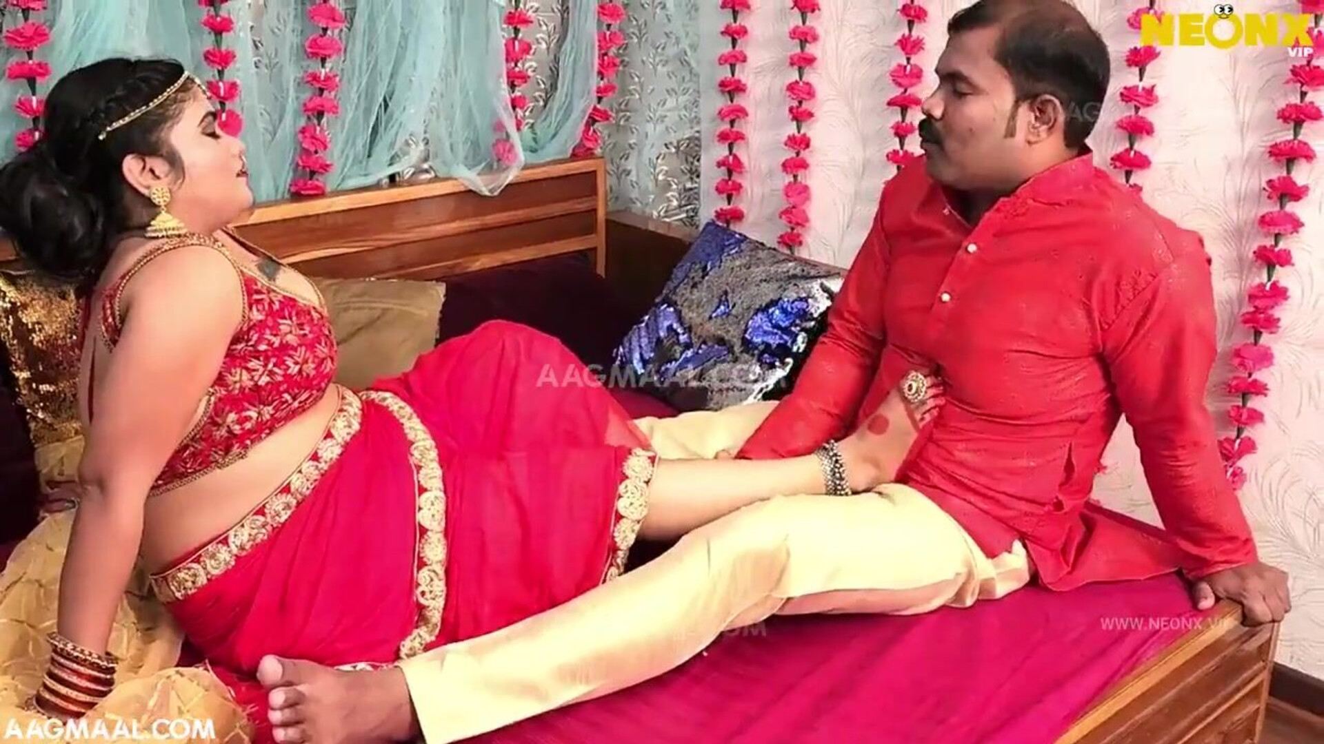 Pyaasi Dulhan Uncut (2022) NeonX Hindi Short Film - kanchanarora - sucharitabhattacharya - tinanandi - tinanandy - tinadutta - jyotimishra - sapnasappu - kajalchauhan - nanditadutta - pallavipatil