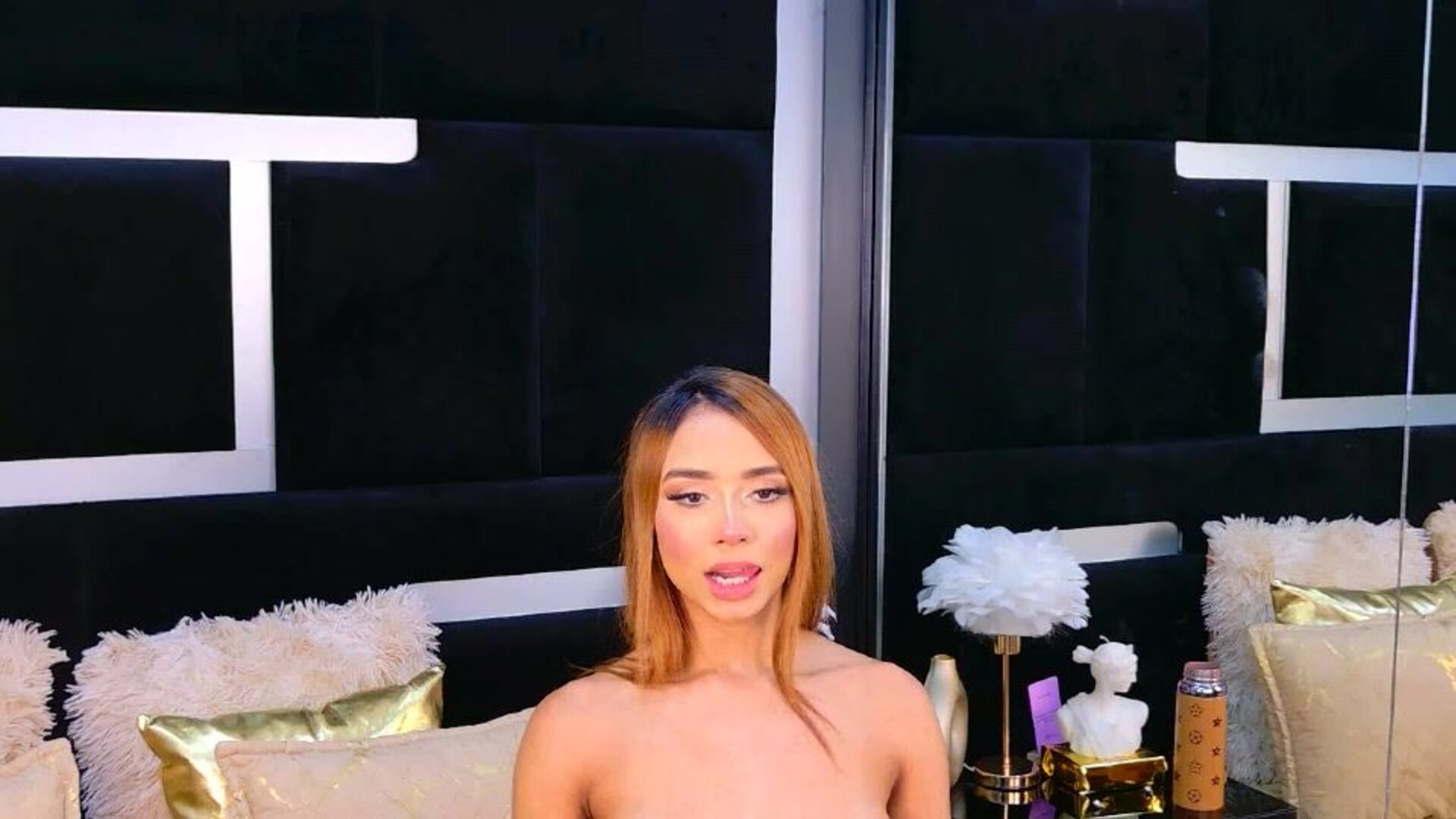 alanaferrara 2025 12 04 21h44m41s - webcam