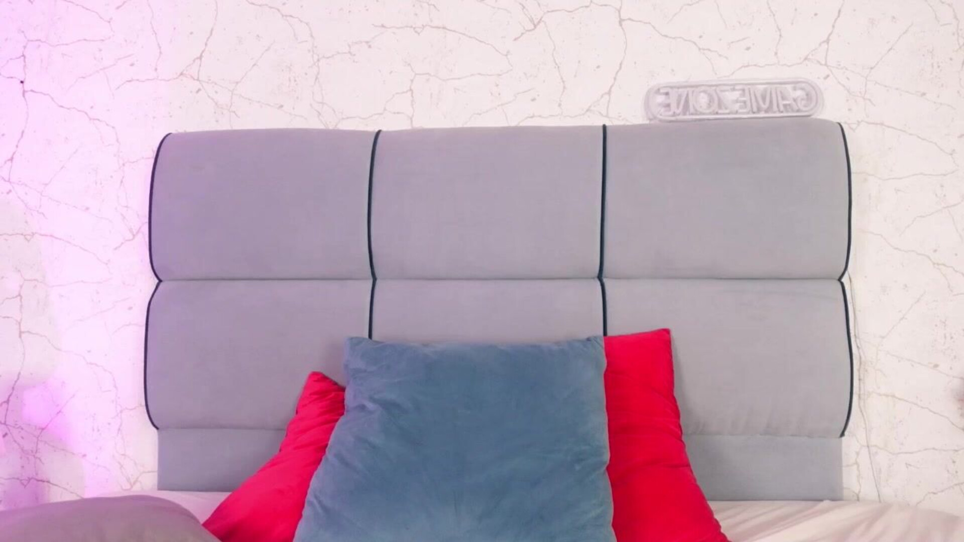 angiebrooks 2025 11 24 09h29m38s - webcam