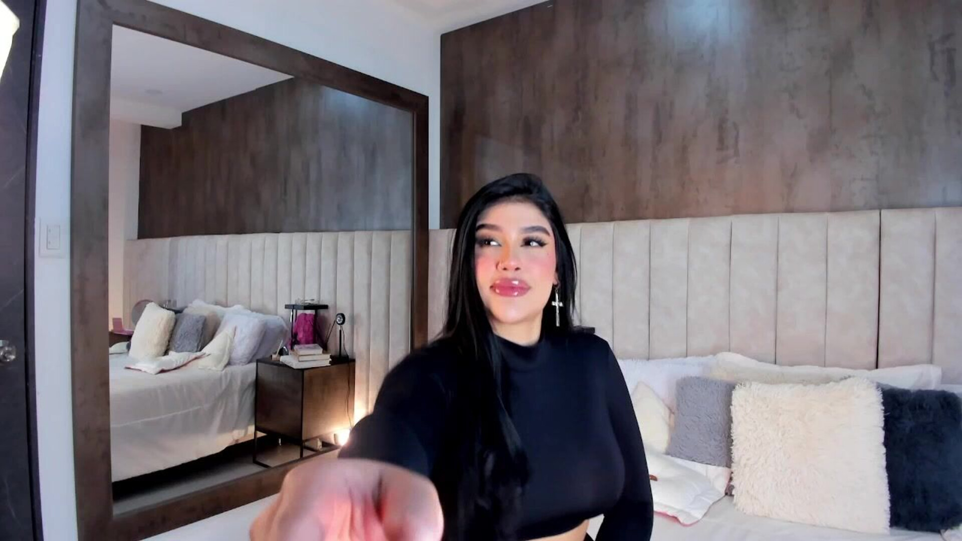 ninnazambrano 2025 12 27 09h19m55s - webcam