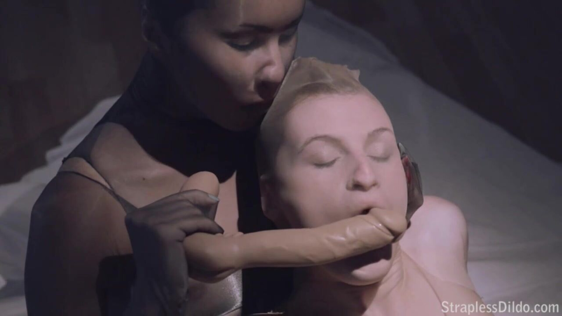 67. Anonymous Sex in Nylon from Head to Toe Jane, Rossy Bush - straplezz