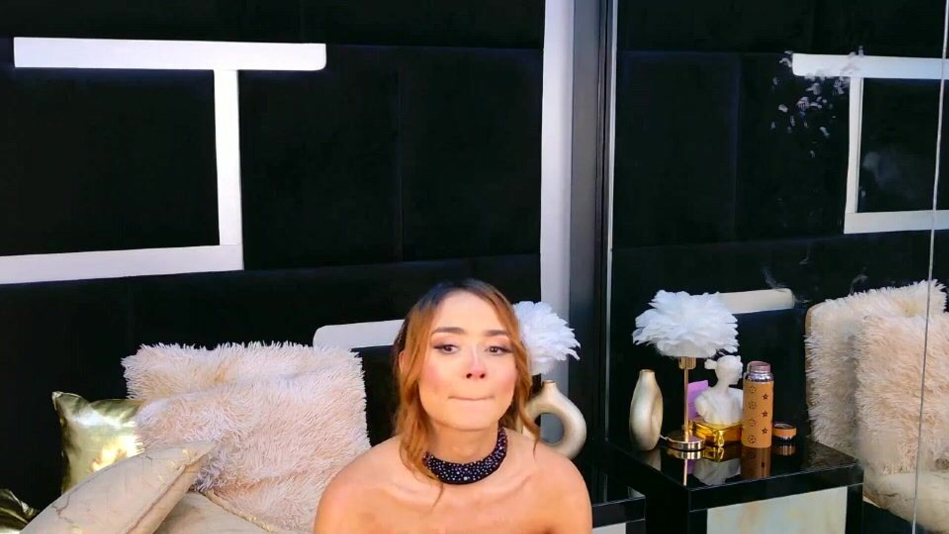 Alanaferrara 2025 12 06 23H42m33s - webcam