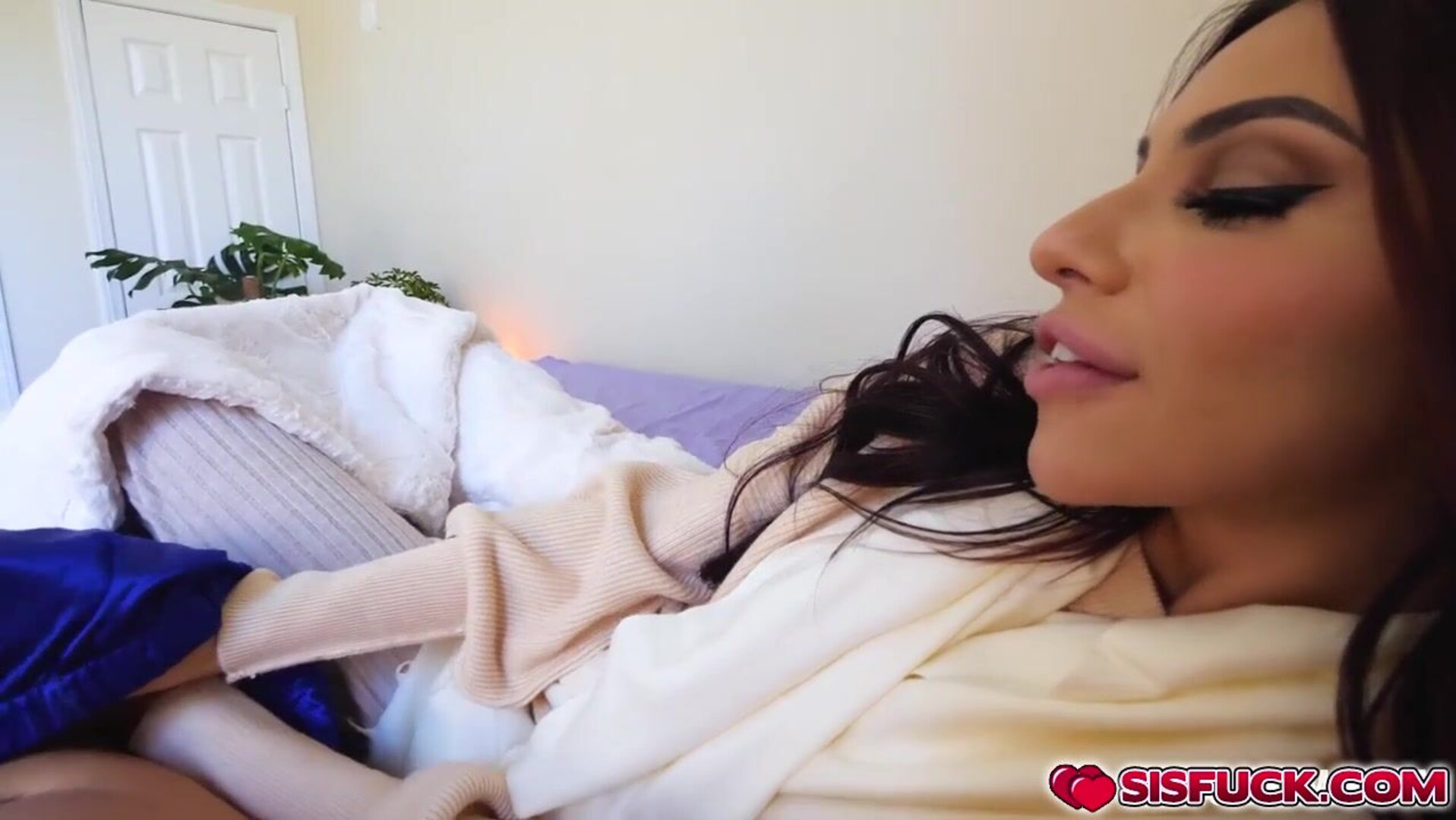 Brad Newman slammed and banged stepsis Hime's twat - sislovesme - ig dicks - blowjob - cowgirl - doggystyle - handjob - latina - redhead - reverse cowgirl - shaved pussy
