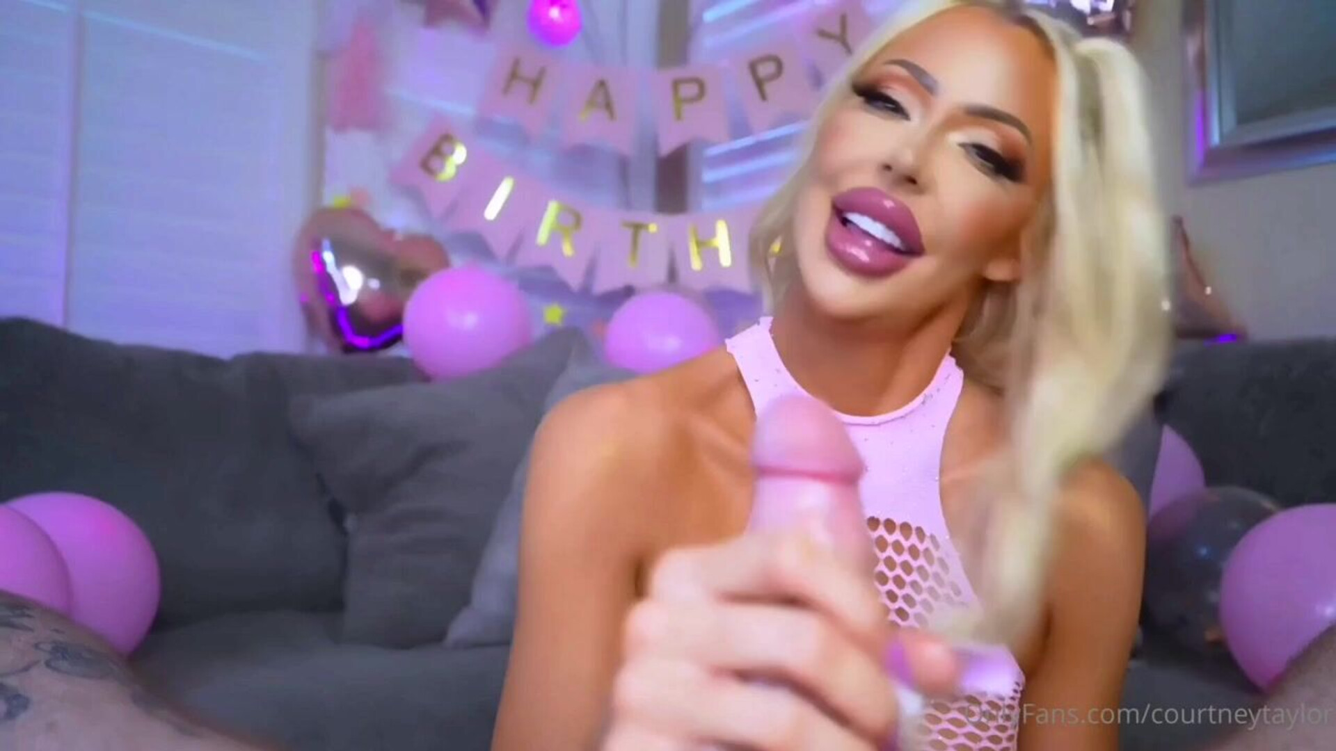 Courtney Taylor POV BJ - blowjob lips - pretty mouth - facial