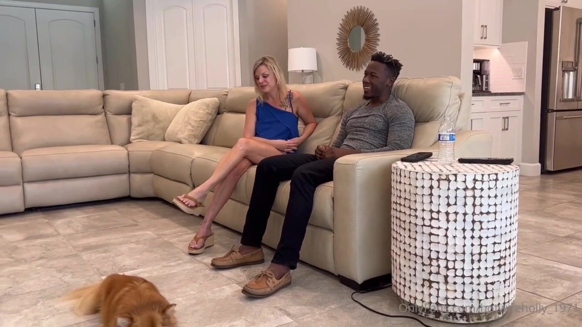 Hotwife Holly & Slimdarklife - interracial