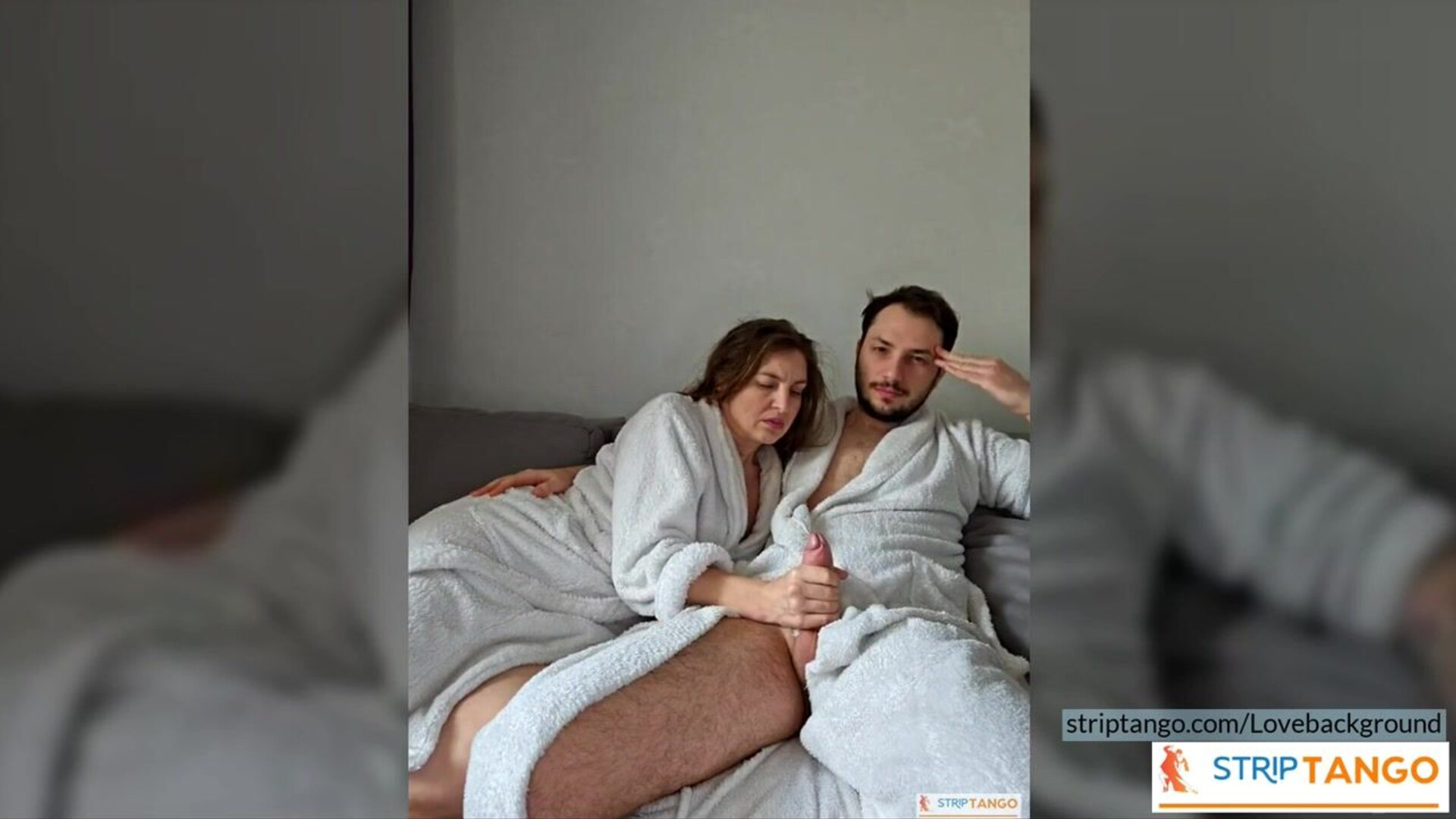 Lovebackground Online cam live sex at stripTango - real amateur - housewife - roleplay - cam