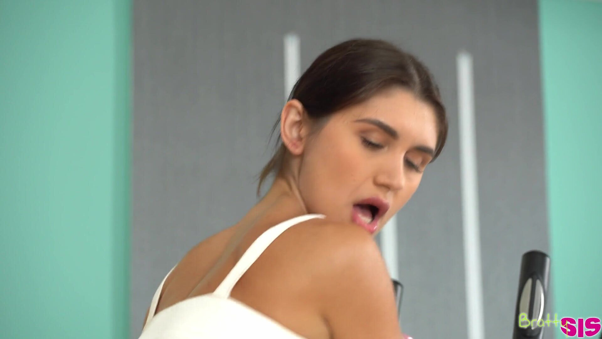 More Than She Expected Leo Ahsoka - big - tits - ass - milf - mature - deep - throat - babe - cumshot - handjob