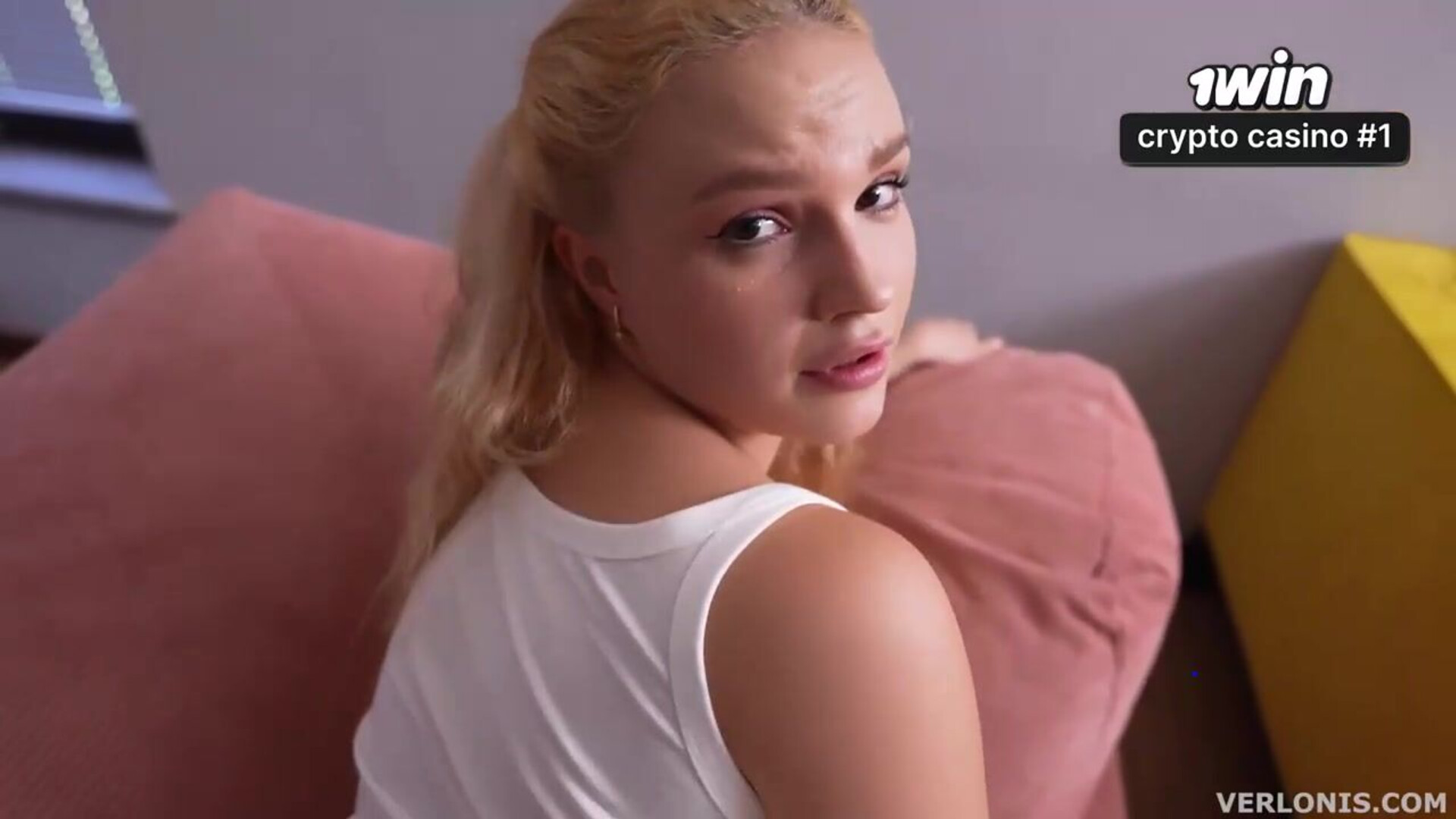 Scarred babe fellates dick, dog torn up on TV; creampie jism condenses - xxx - pornstar - porn - hardcore