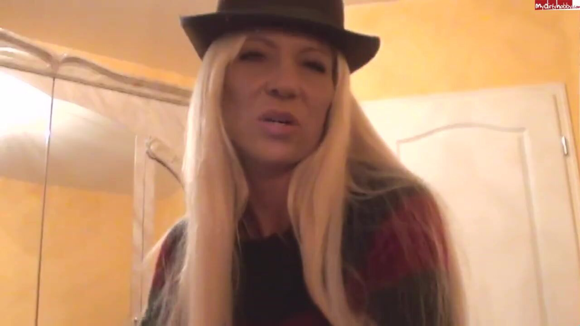 Sharon Privat 1...2 Sharon kommt vorbei, 3...4 jetzt gehört dein Schwanz mir - sharon-privat - 1...2 sharon kommt vorbei - 3...4 jetzt gehört dein schwanz mir