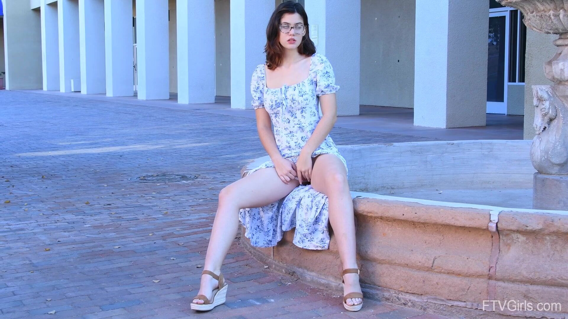 Young Busty Girl 22 - busty