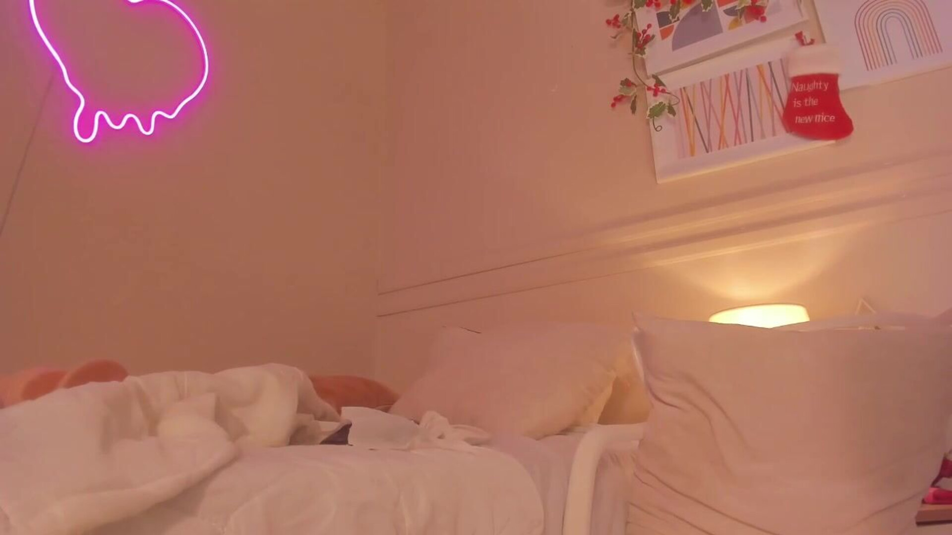 emily cb 2025 12 21 07h41m55s - webcam