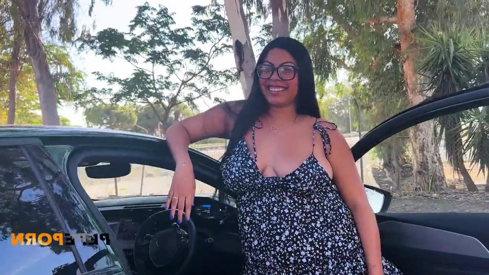 lola smithy johny - amateur - blowjob - brunette - milf - tattoo - doggy style - big natural tits - car - latina - couple