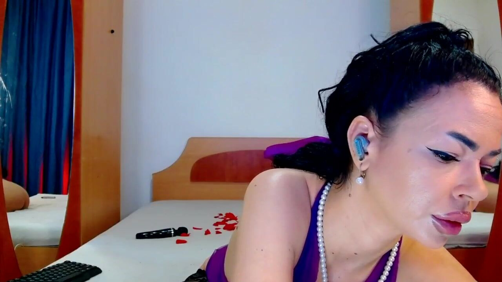 sophie rosenfeld 2025 12 19 00h04m07s - webcam