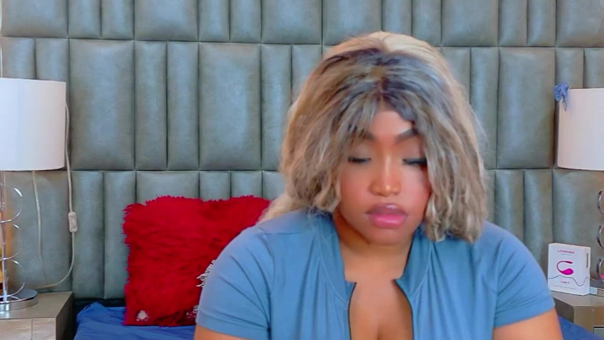 tianah glow 2025 12 29 21h41m39s - webcam