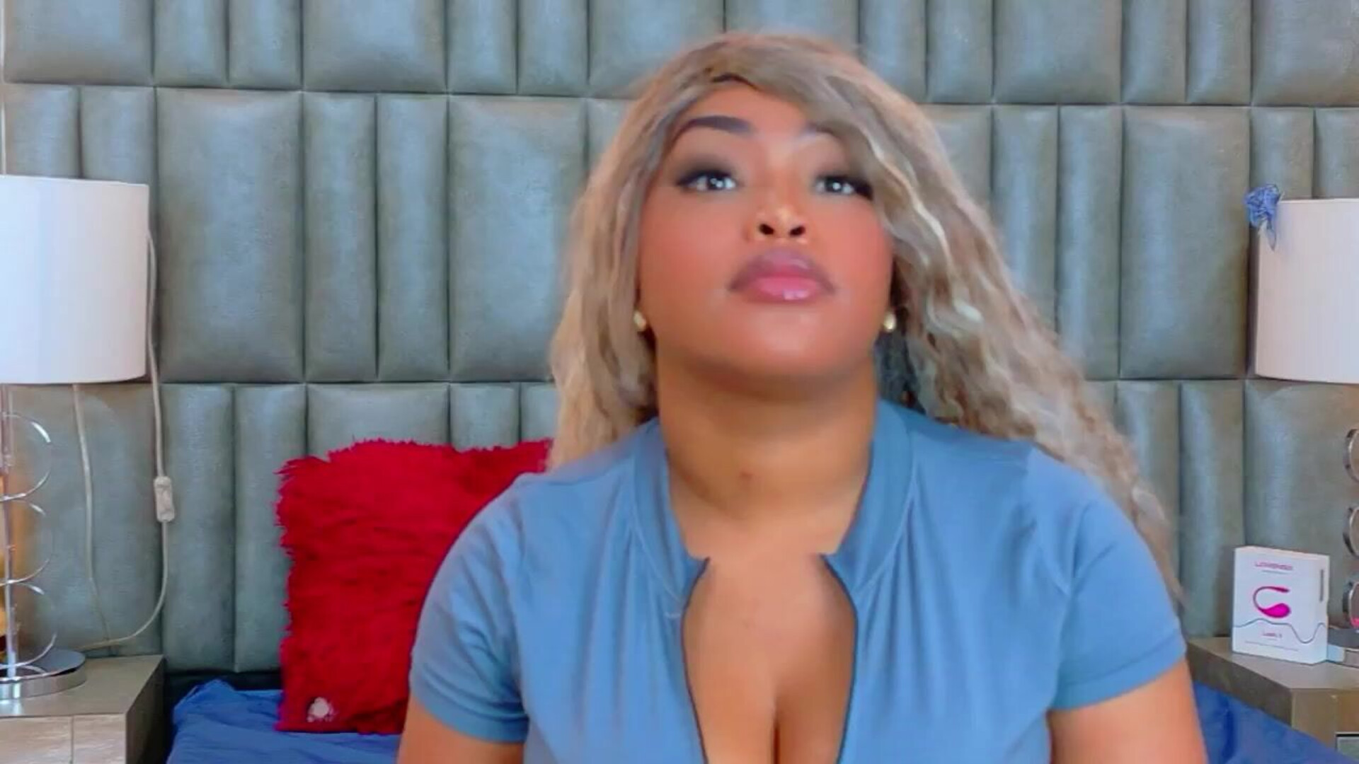 tianah glow 2025 12 29 21h41m39s - webcam