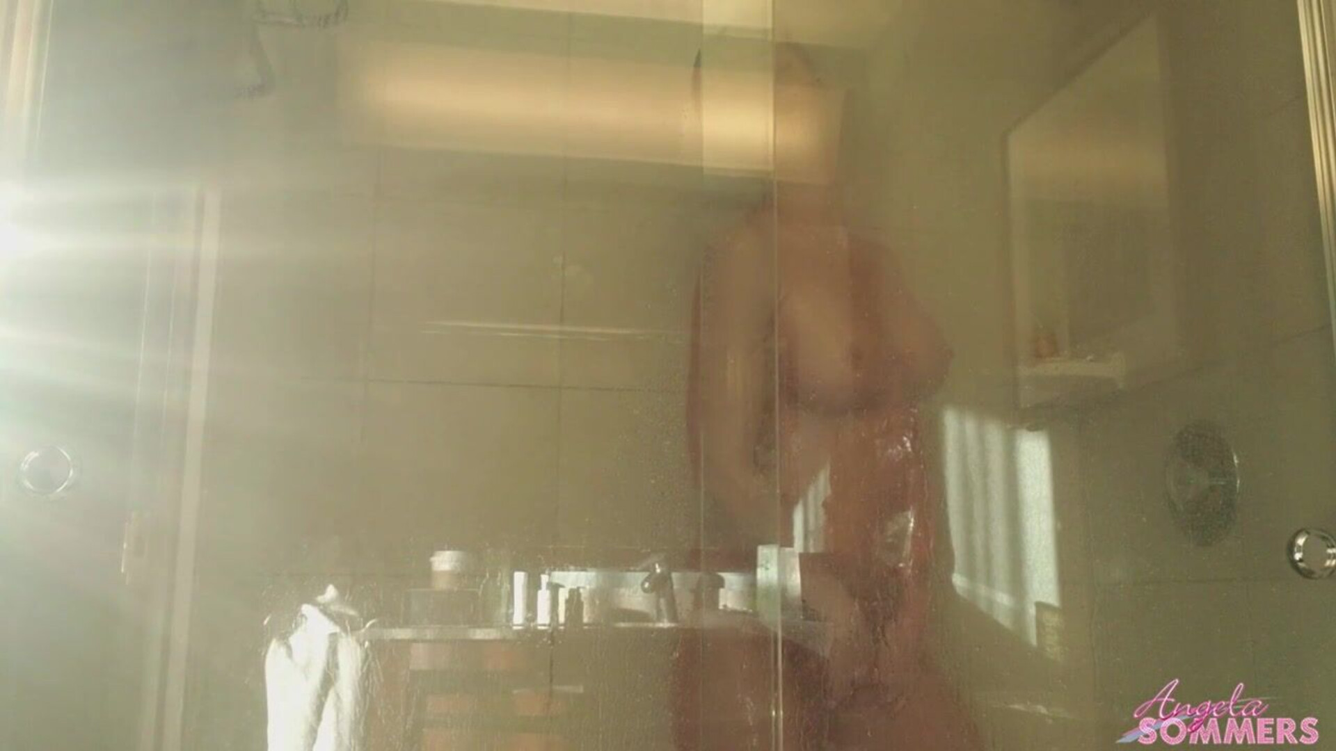 Angela Sommers Hot Hotel Shower - big tits - blonde - milf