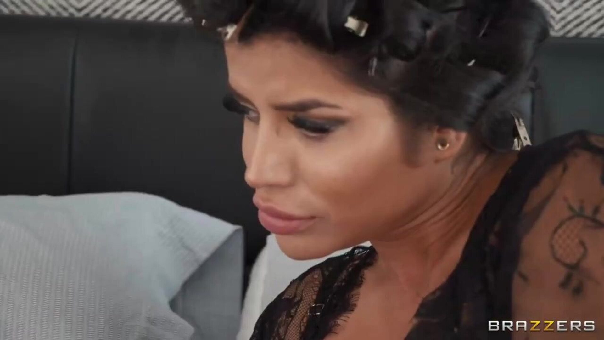 BrazzersExxtra Sara Retali Trophy Wife s Wet Seduction - big_tits