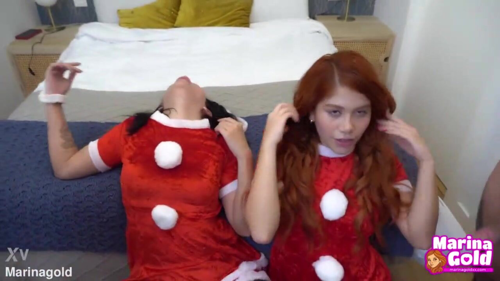 Bukkake navideño - teen - latina - blowjob - bukkake