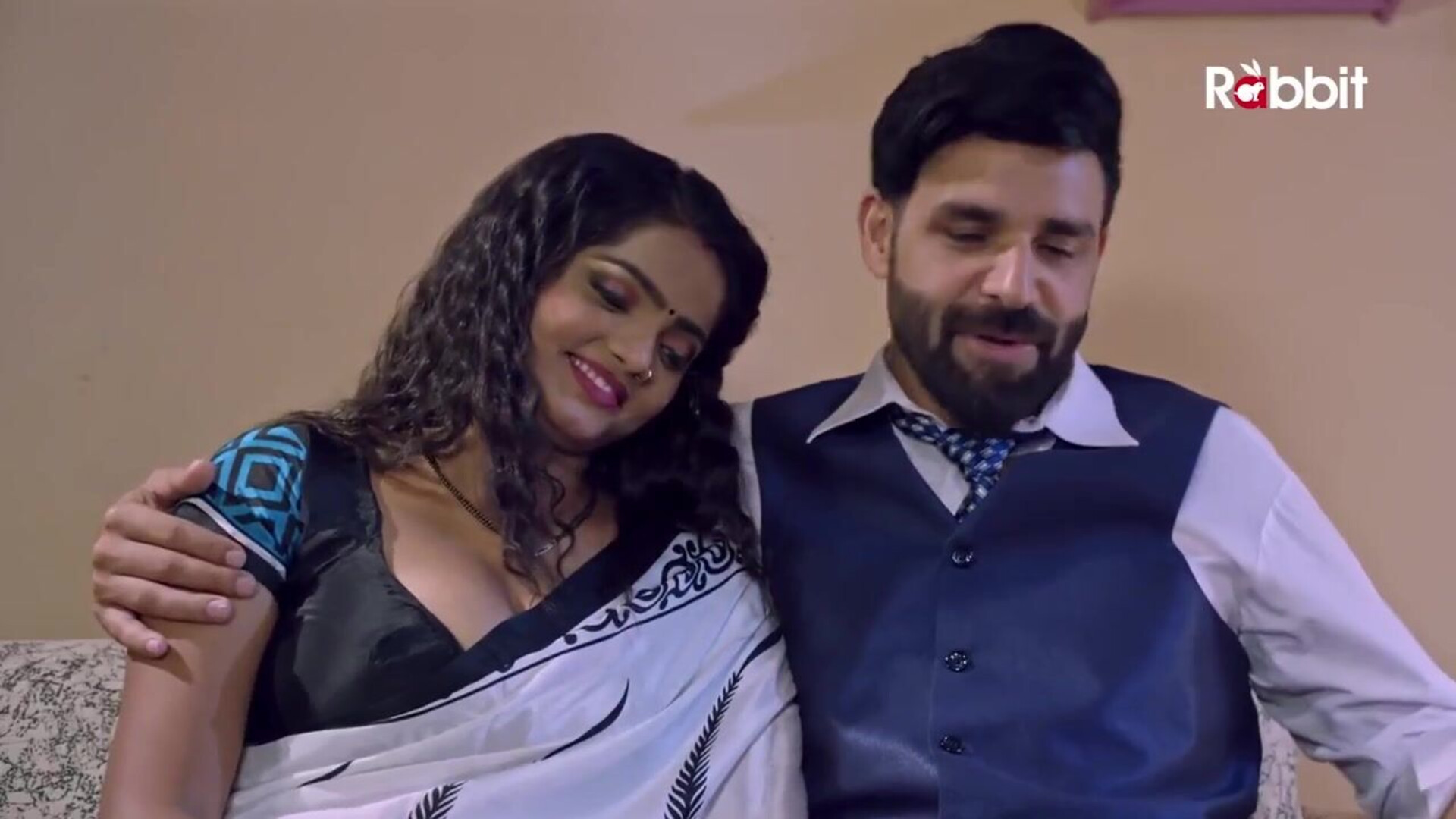 Choli Ke Piche Season 01 Episode 04 (2023) RabbitMovies Hindi Hot Web Series - ayushibhowmick - prajaktajahagirdar - leenasingh - sharonparmar - priyagamre - bhartijha - peehukanojiya - pihusharma - malvikatomar - poojasinha