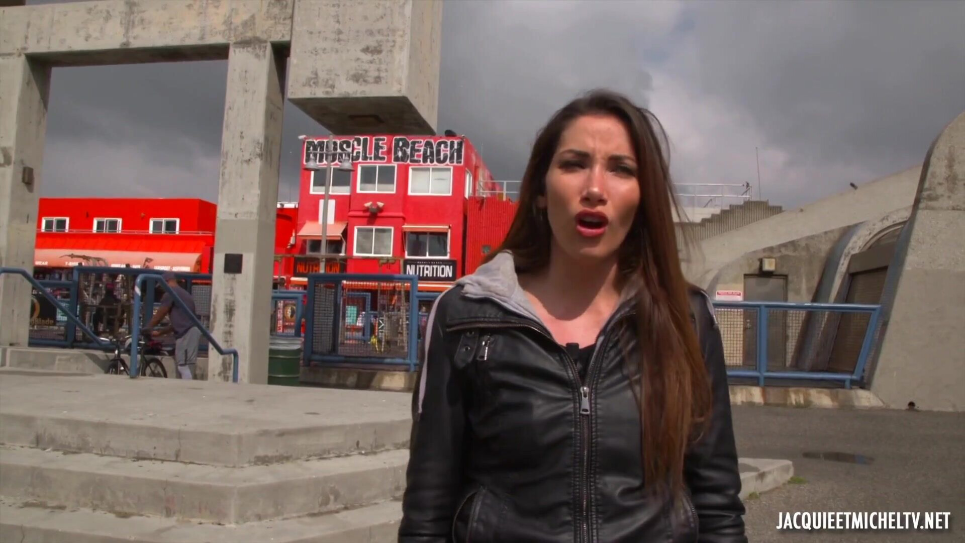 JacquieEtMichelTV – Clea Gaultier, Hot Date At Muscle Beach With Clea - blowjob - hardcore - pussy - doggystyle - cumshots - brunette - anal - french
