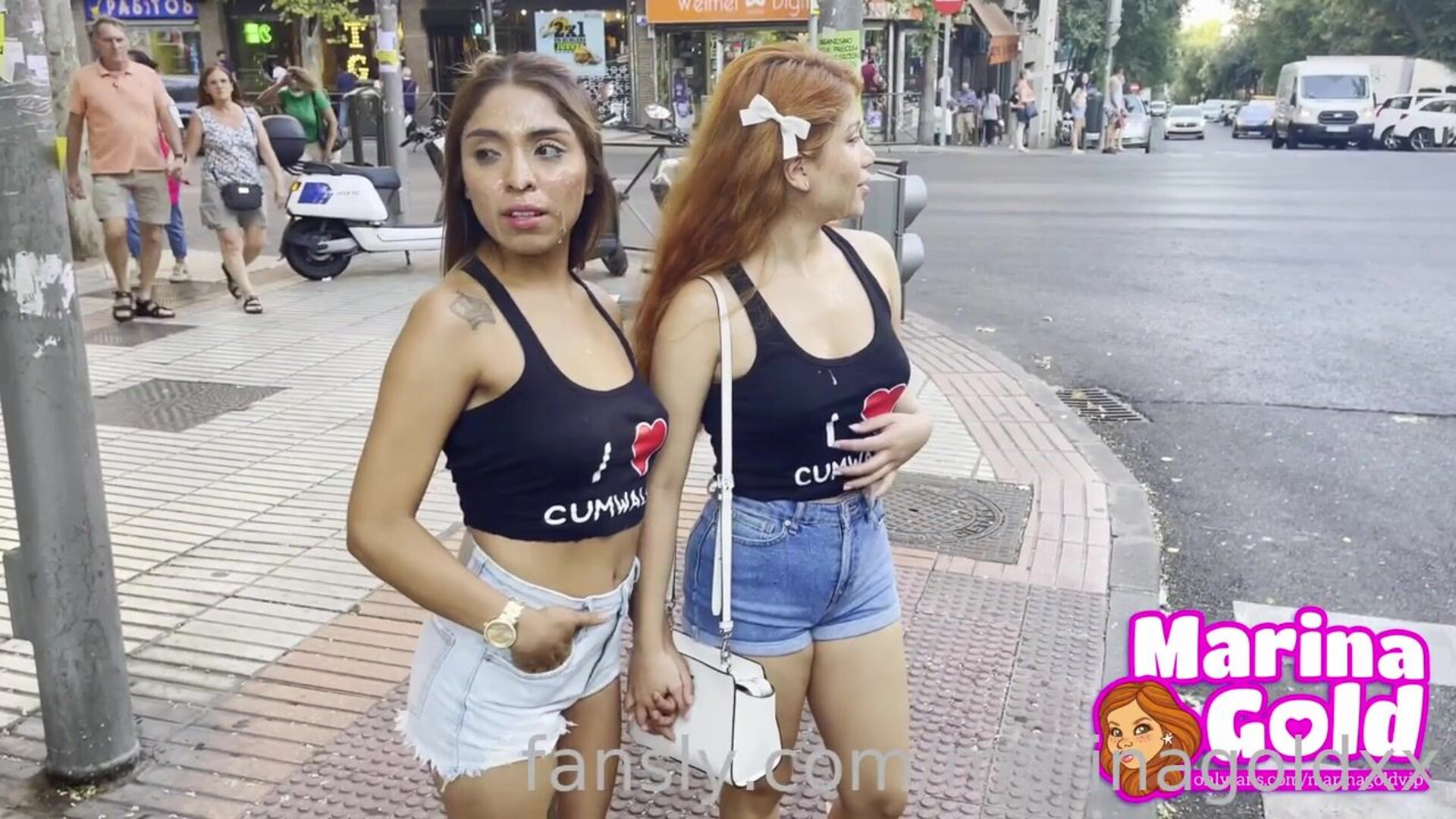 Jovencitas peruanas en cumwalk - teen - latina - blowjob - facial - publico