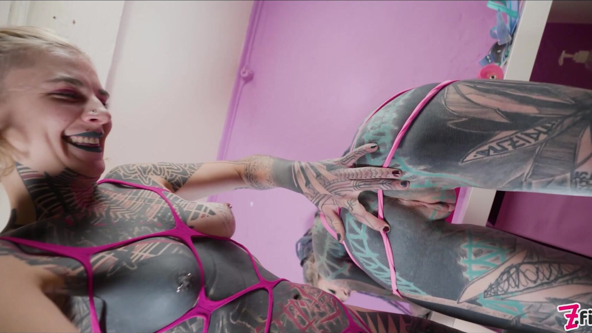 Serpienta has strapon fun until Anuskatzz squirts - zfilmz - tattoos - tattooed - lesbian - strapon - toy - fingering - pussy licking - blonde - small tits