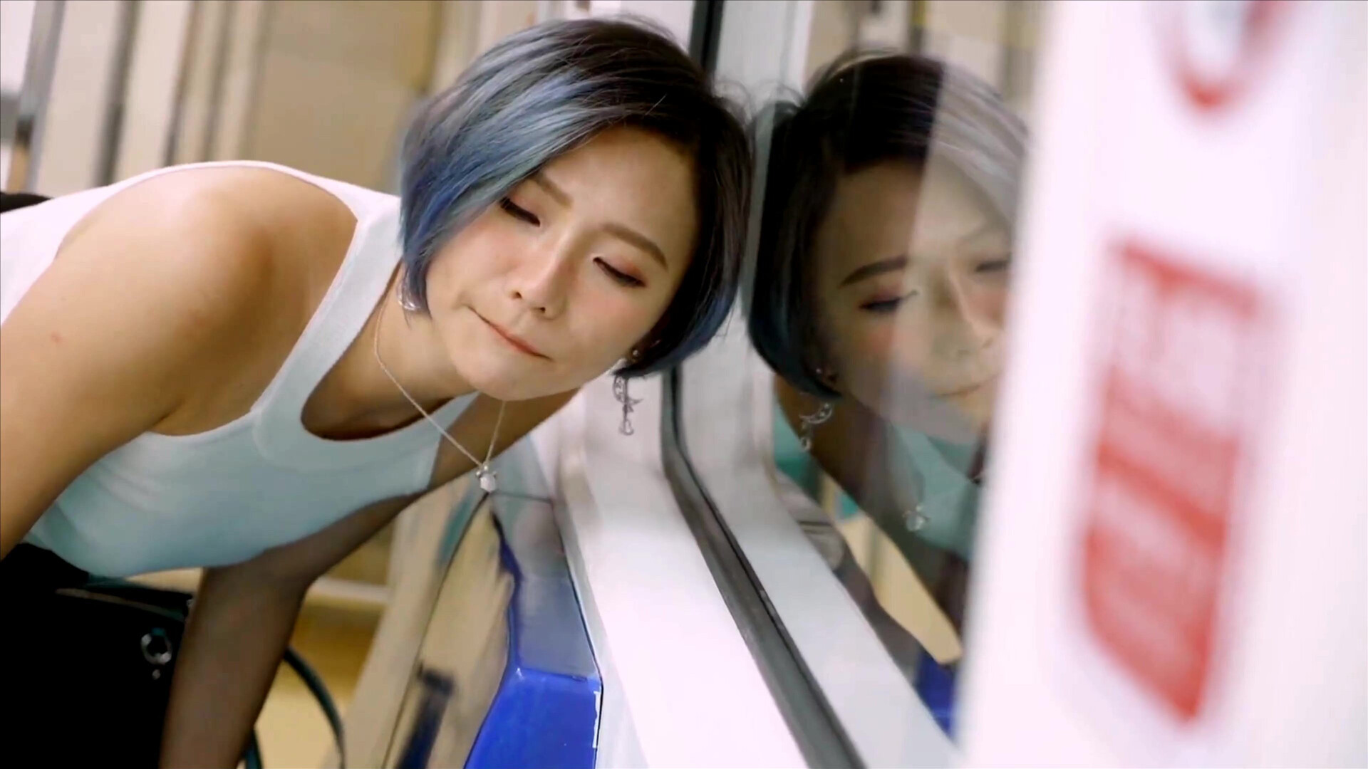Short Haired Chinese Milf On Subway Uncensored 2160p - chinese