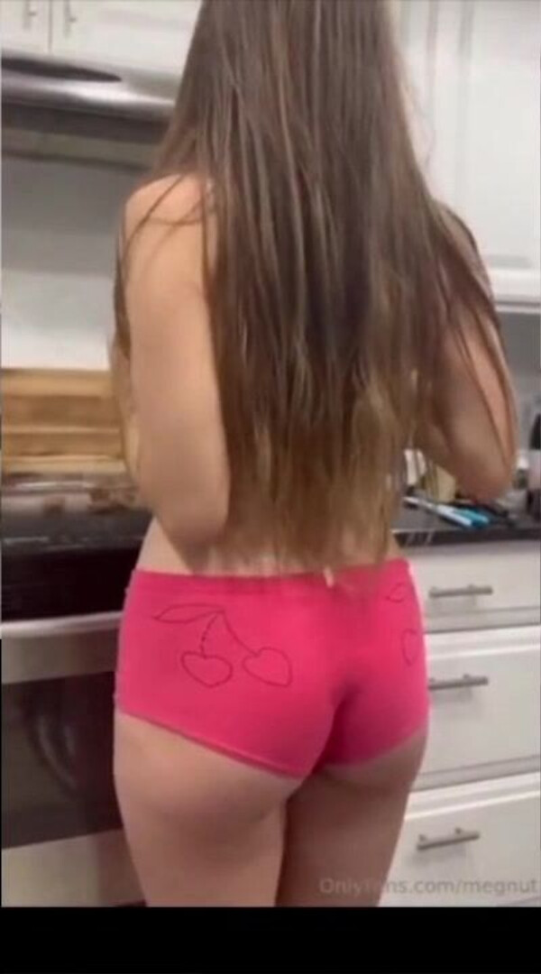 Striptease In Kitchen - big ass - big tits - blowjob - sex - fuck