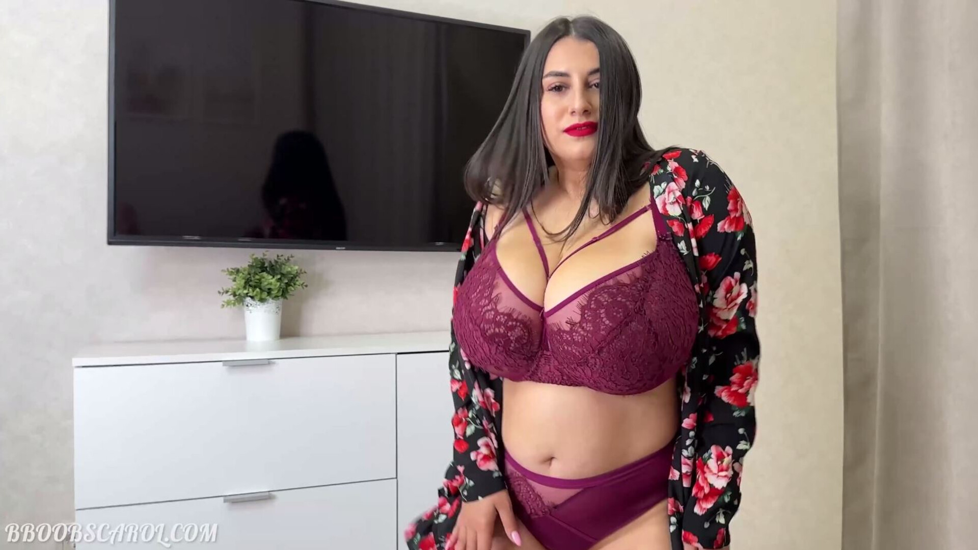 Striptease Titfuck Sex - milf - brunette - big tits - big ass - titty fuck
