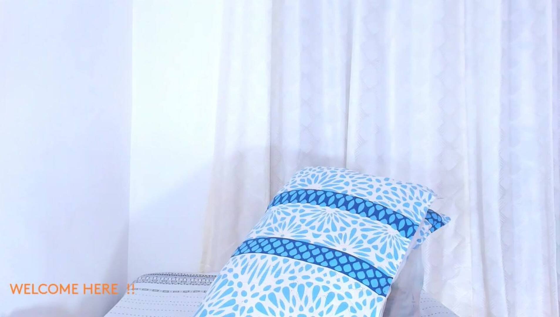 breendasmith69 2025 11 25 01h57m08s - webcam