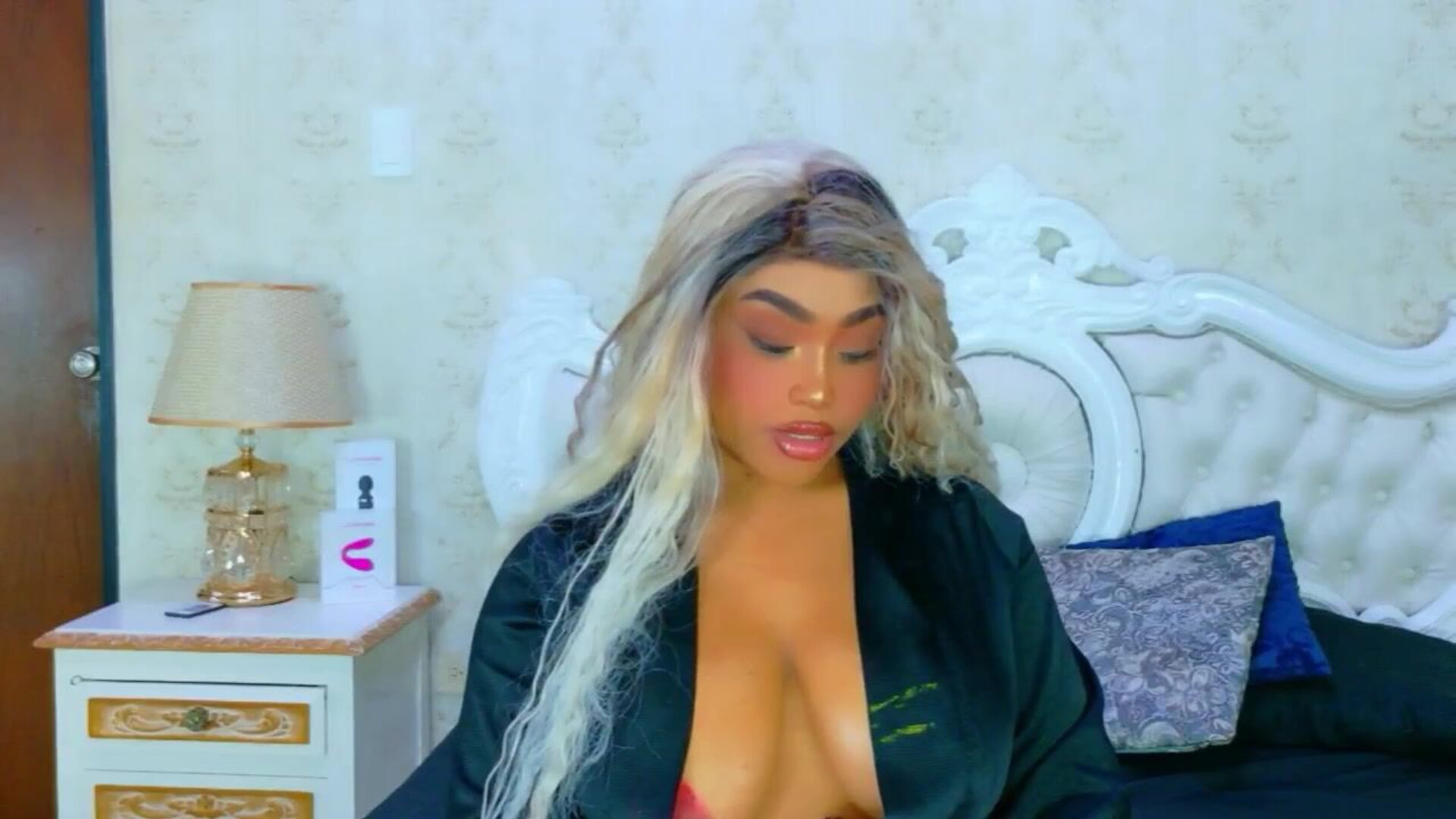tianah glow 2025 12 24 14h45m14s - webcam