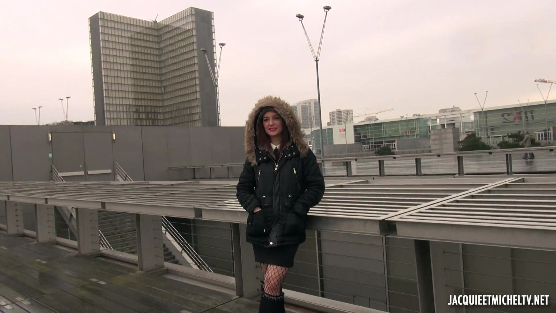 Angelique The enigmatic slutty librarian of 23years - teen - blowjob - brunette
