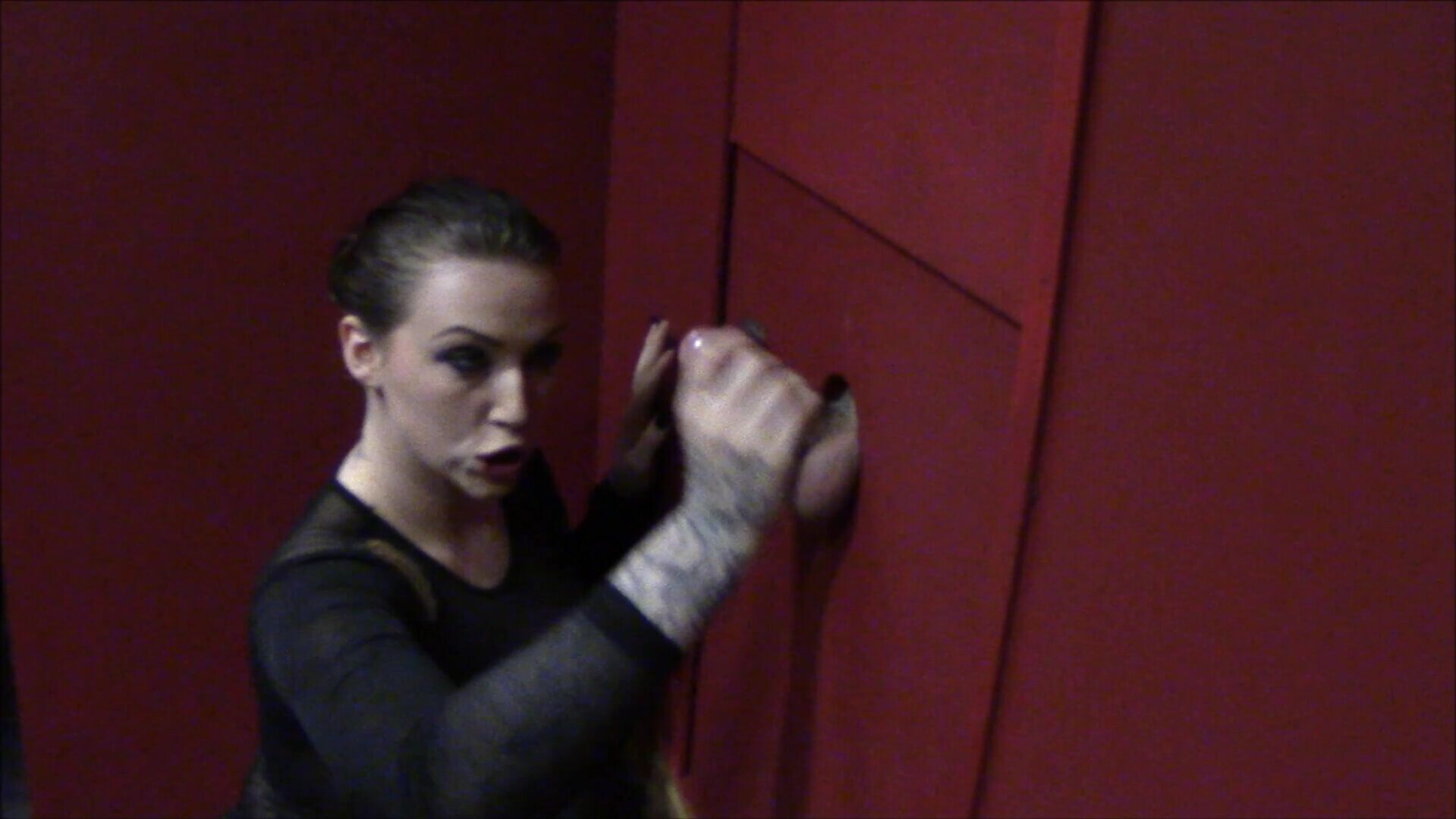 HarmonyReigns Knock For Cock Glory Hole Fun - milf - big ass - big tits