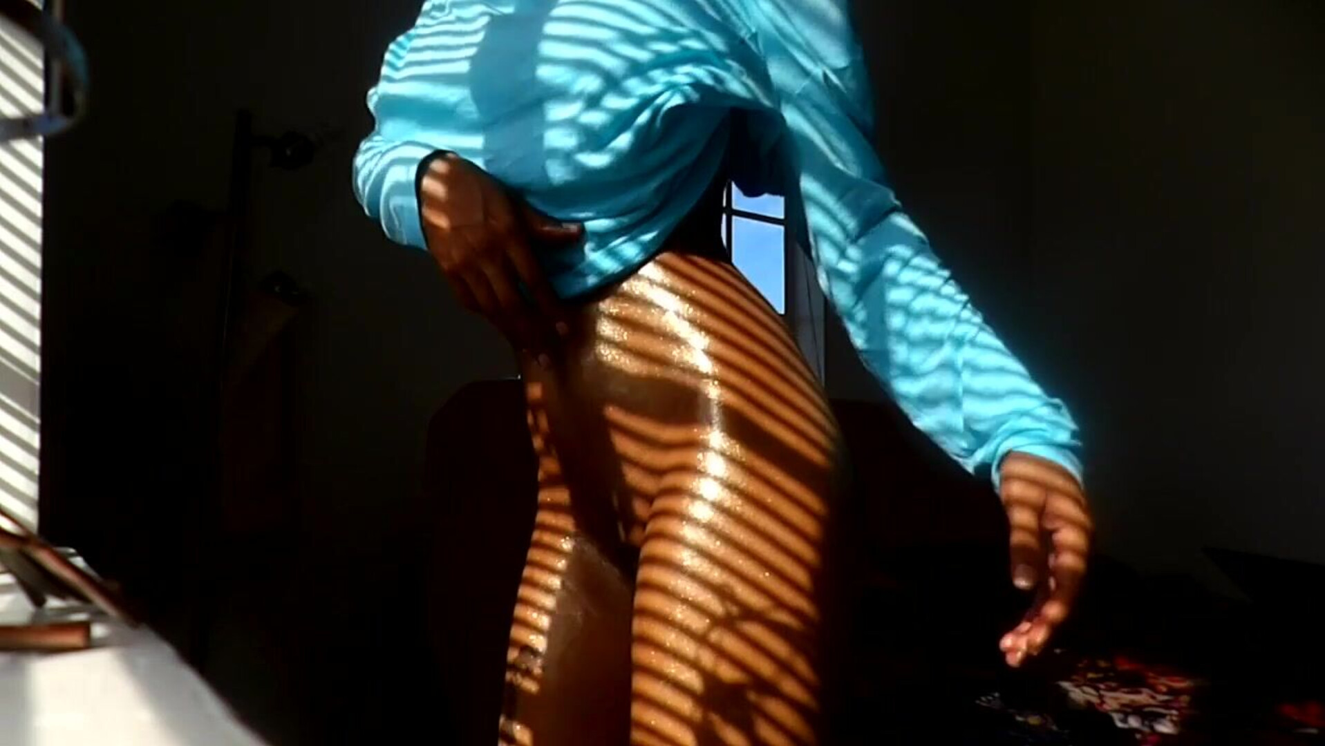 Katya Dobrev The Melting Vault - solo - black - amateur