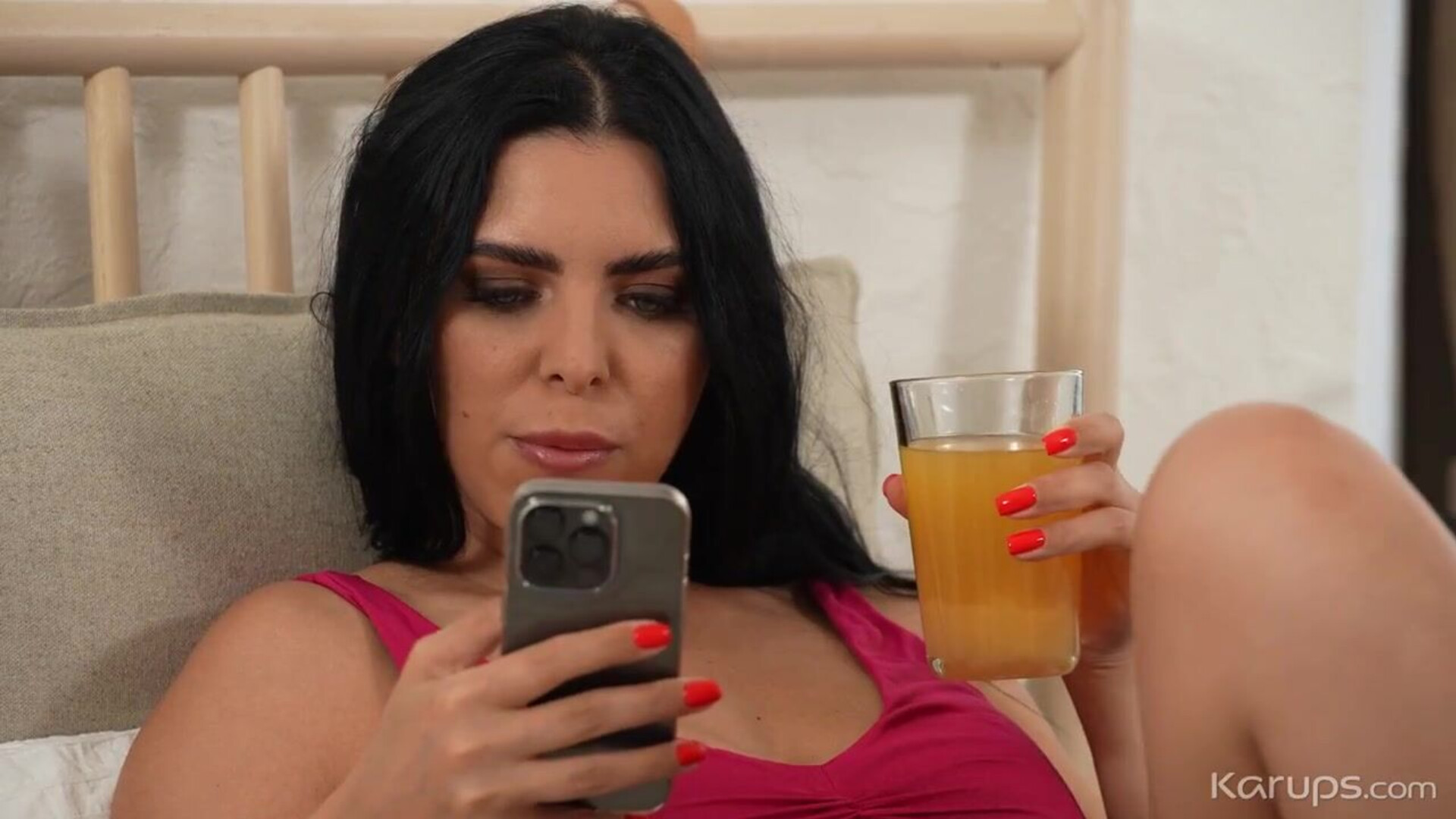 Kira Queen Busty Housewife - milf - mature - big ass - blowjob