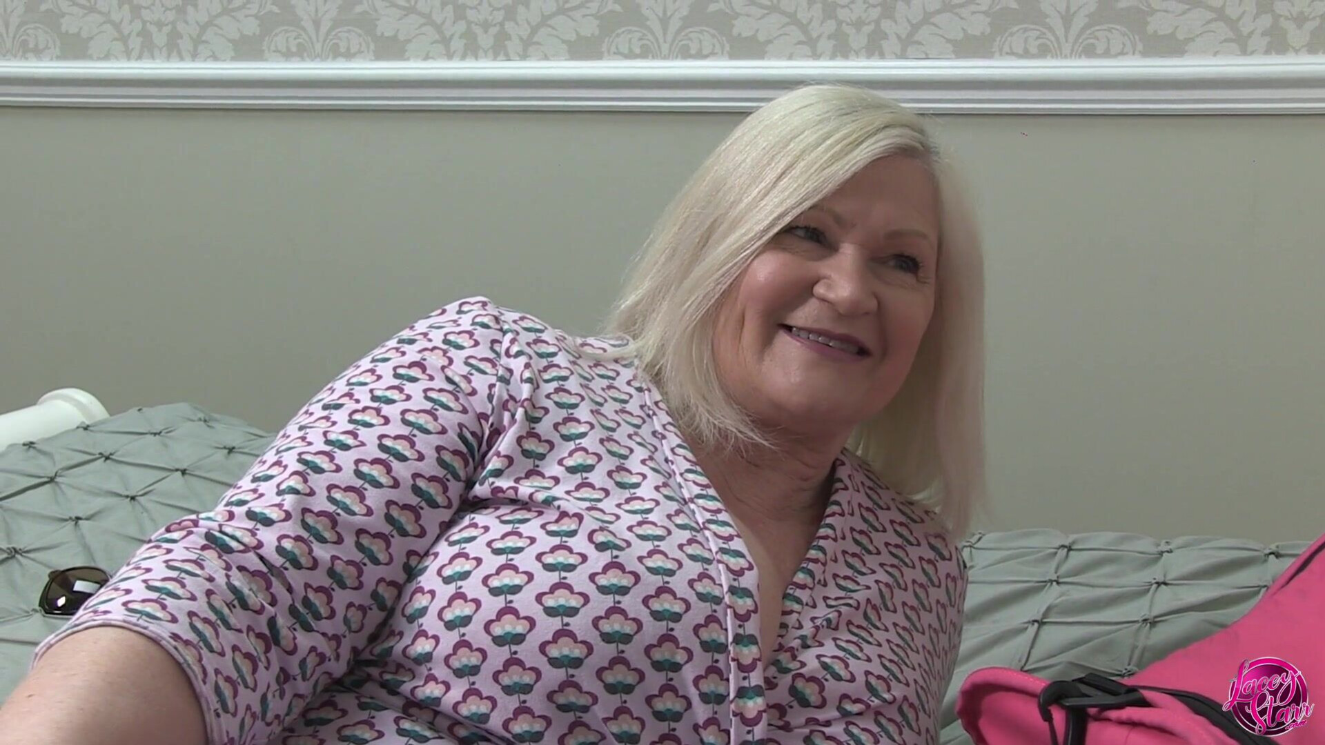 Laceystarr Holidaying With Grandma - mature - lesbian - old and young